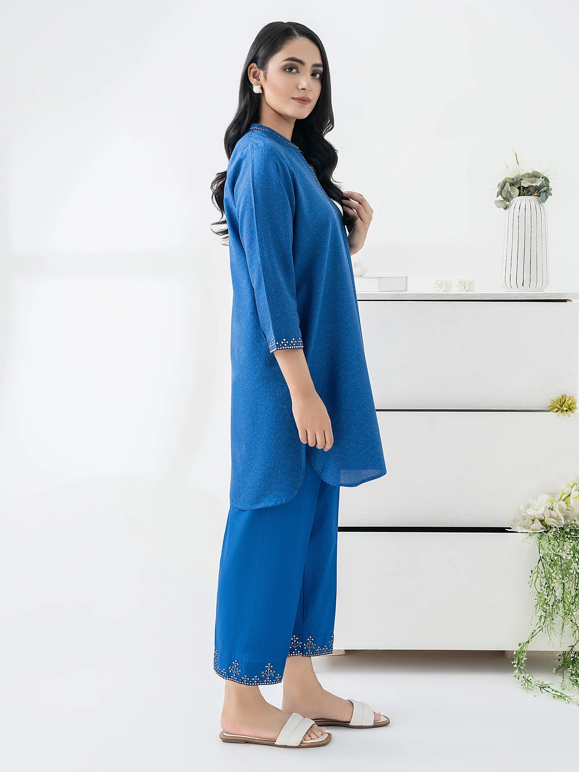 2 Piece Yarn Dyed Suit-Embroidered (Pret) - Image 2