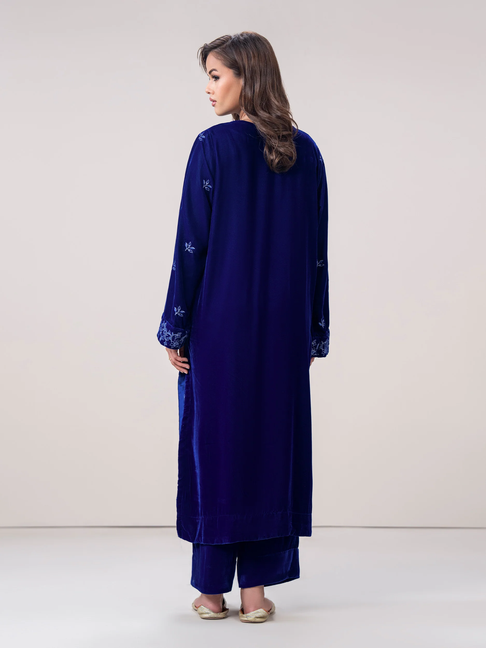 2-Piece Velvet Suit- Embroidered (Pret) - Image 3