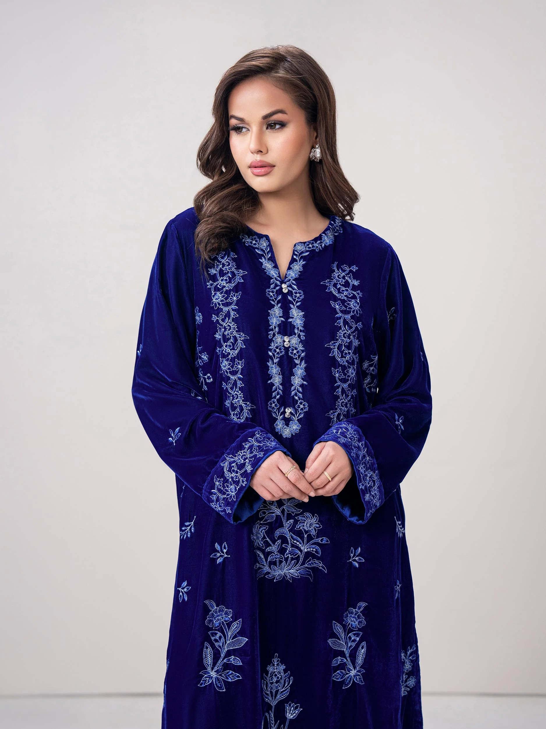 2-Piece Velvet Suit- Embroidered (Pret) - Image 5
