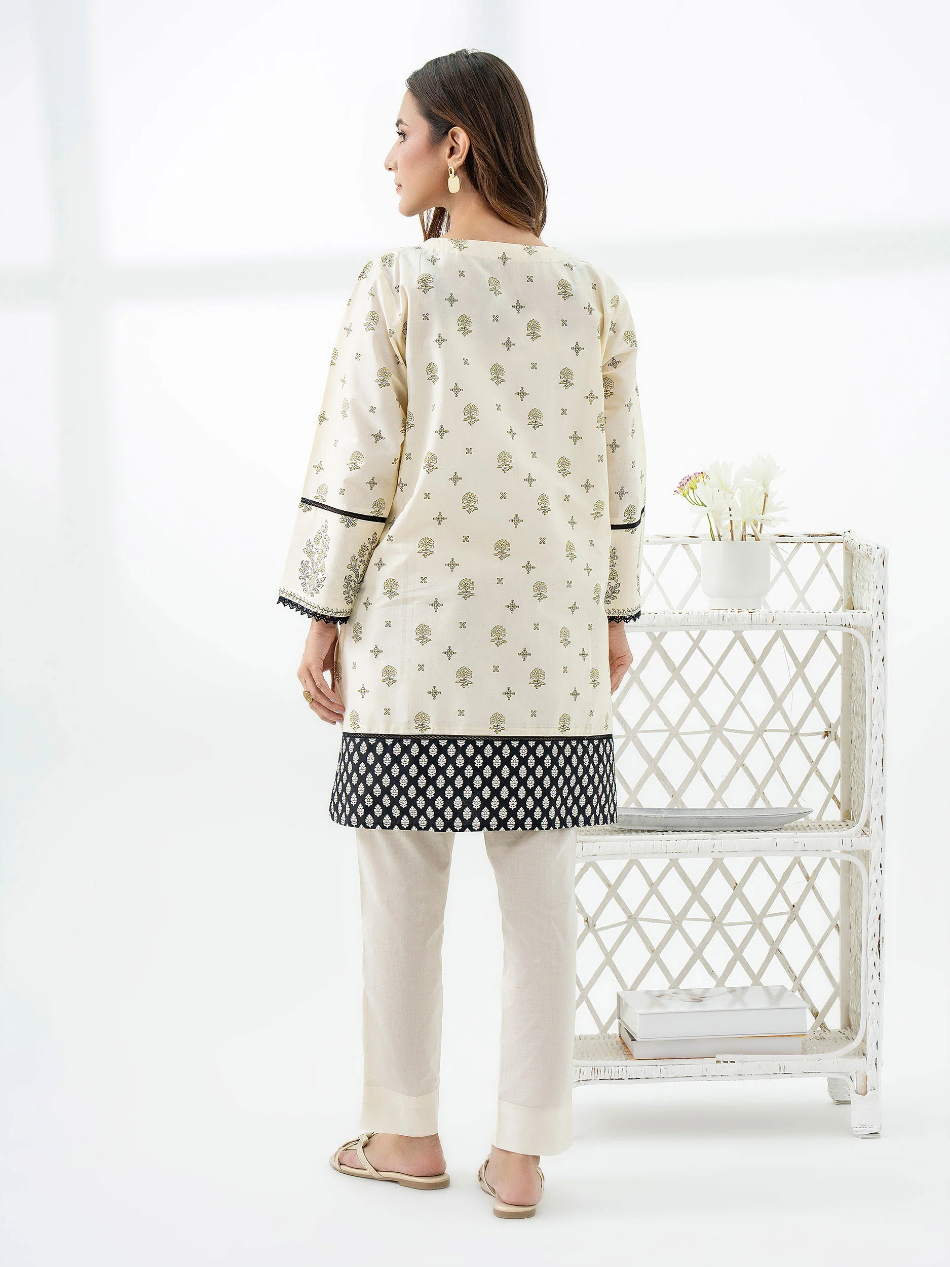 Cambric Kurti-Embroidered (Pret) - Image 4