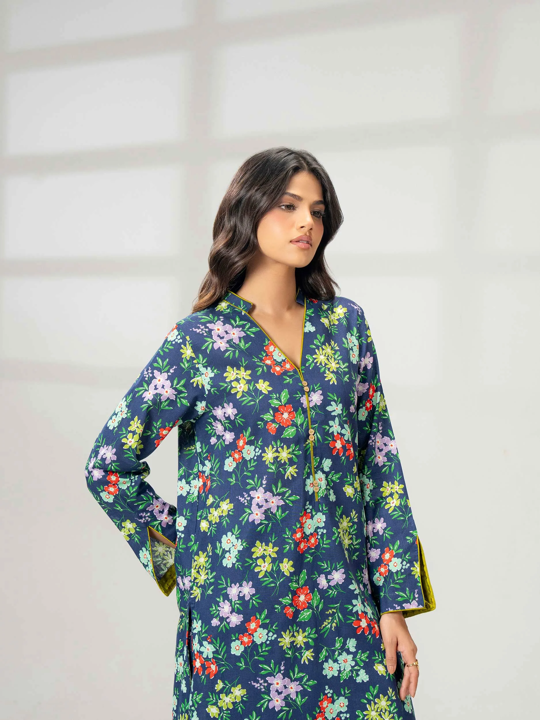 2 Piece Khaddar Suit-Printed (Pret) - Image 6
