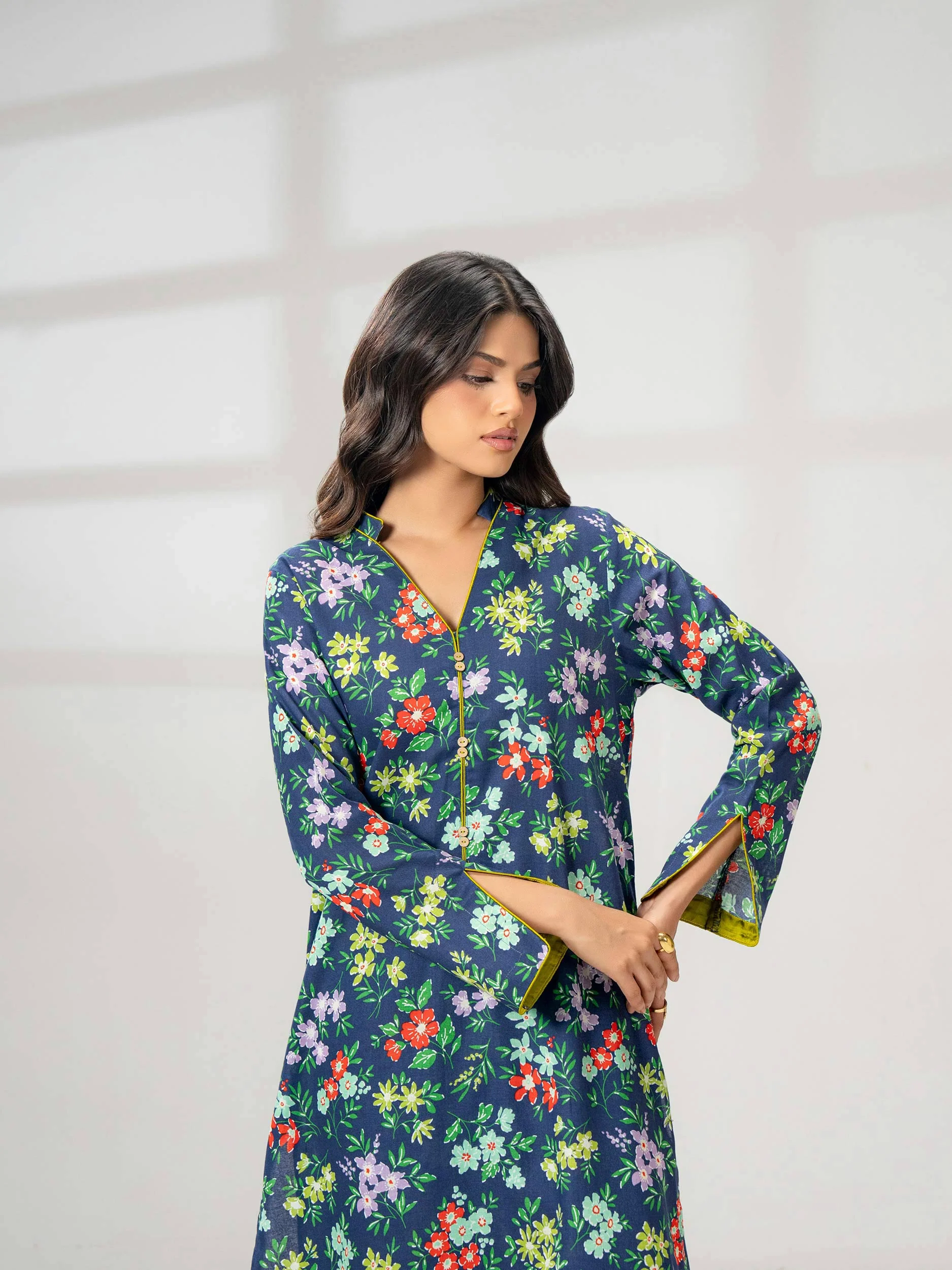 2 Piece Khaddar Suit-Printed (Pret) - Image 7