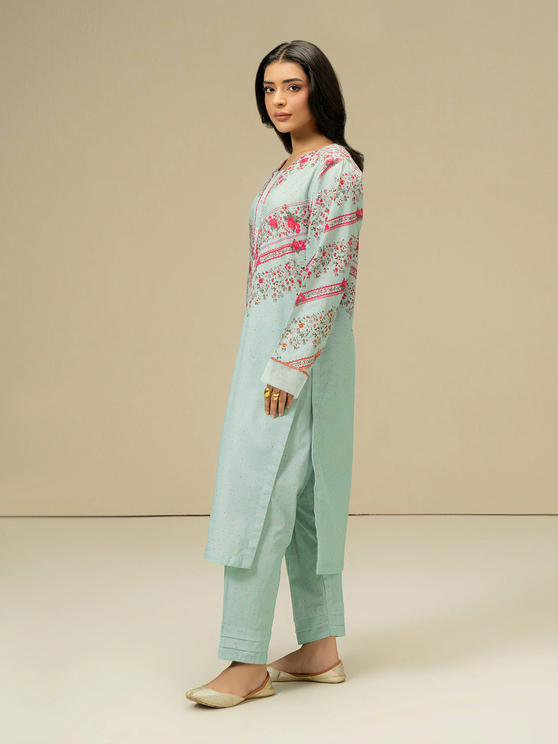 2 Piece Khaddar Suit-Printed (Pret) - Image 4