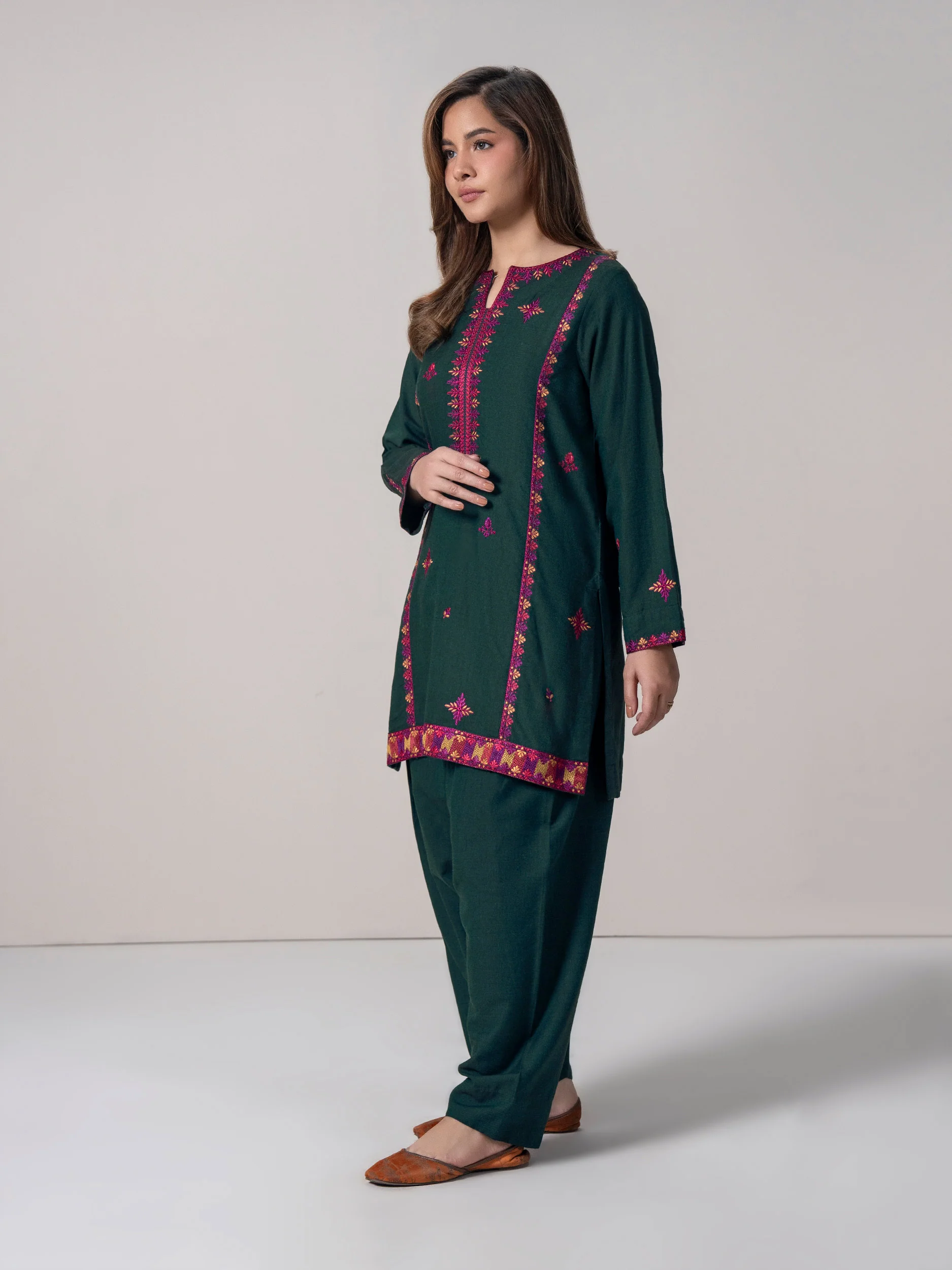 2 Piece Yarn Dyed Suit- Embroidered (Pret) - Image 2