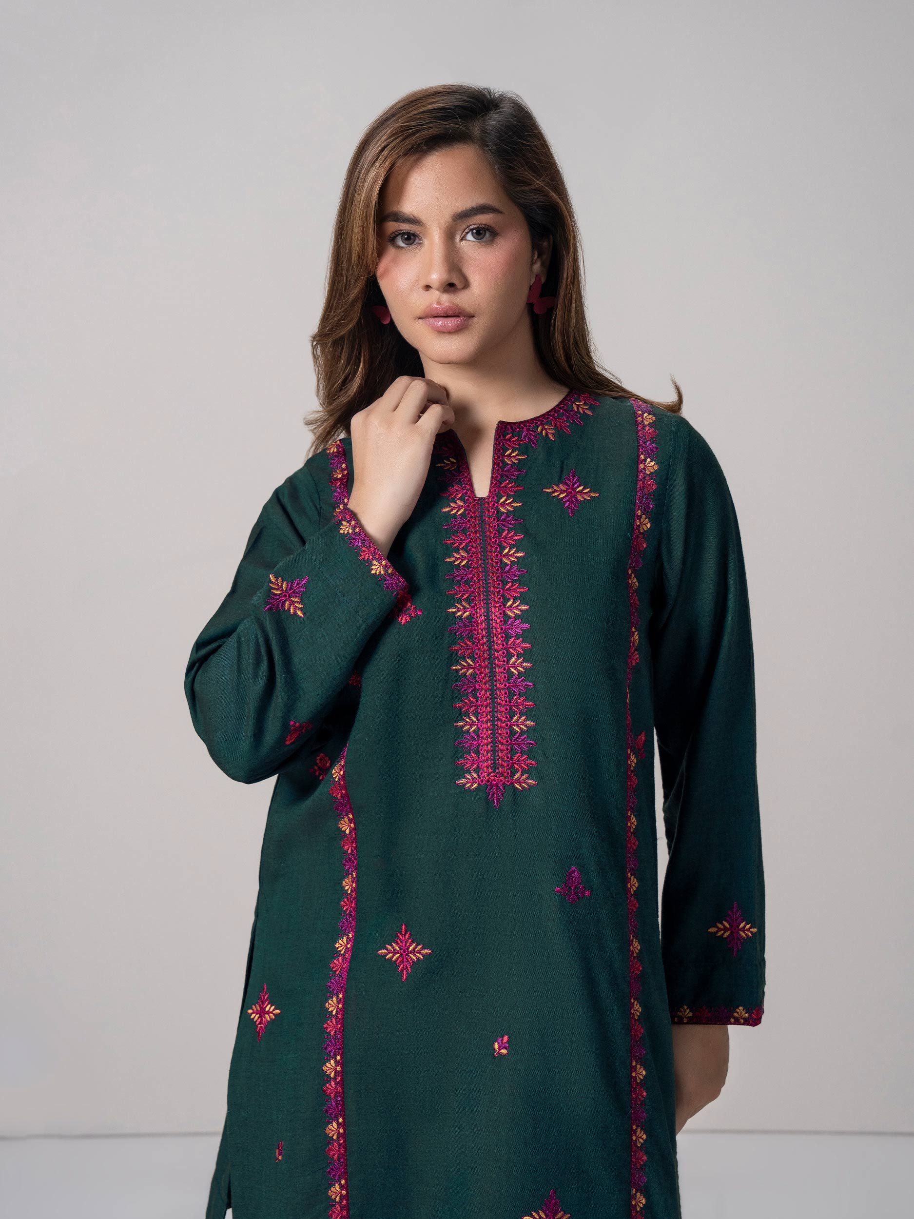 2 Piece Yarn Dyed Suit- Embroidered (Pret) - Image 4
