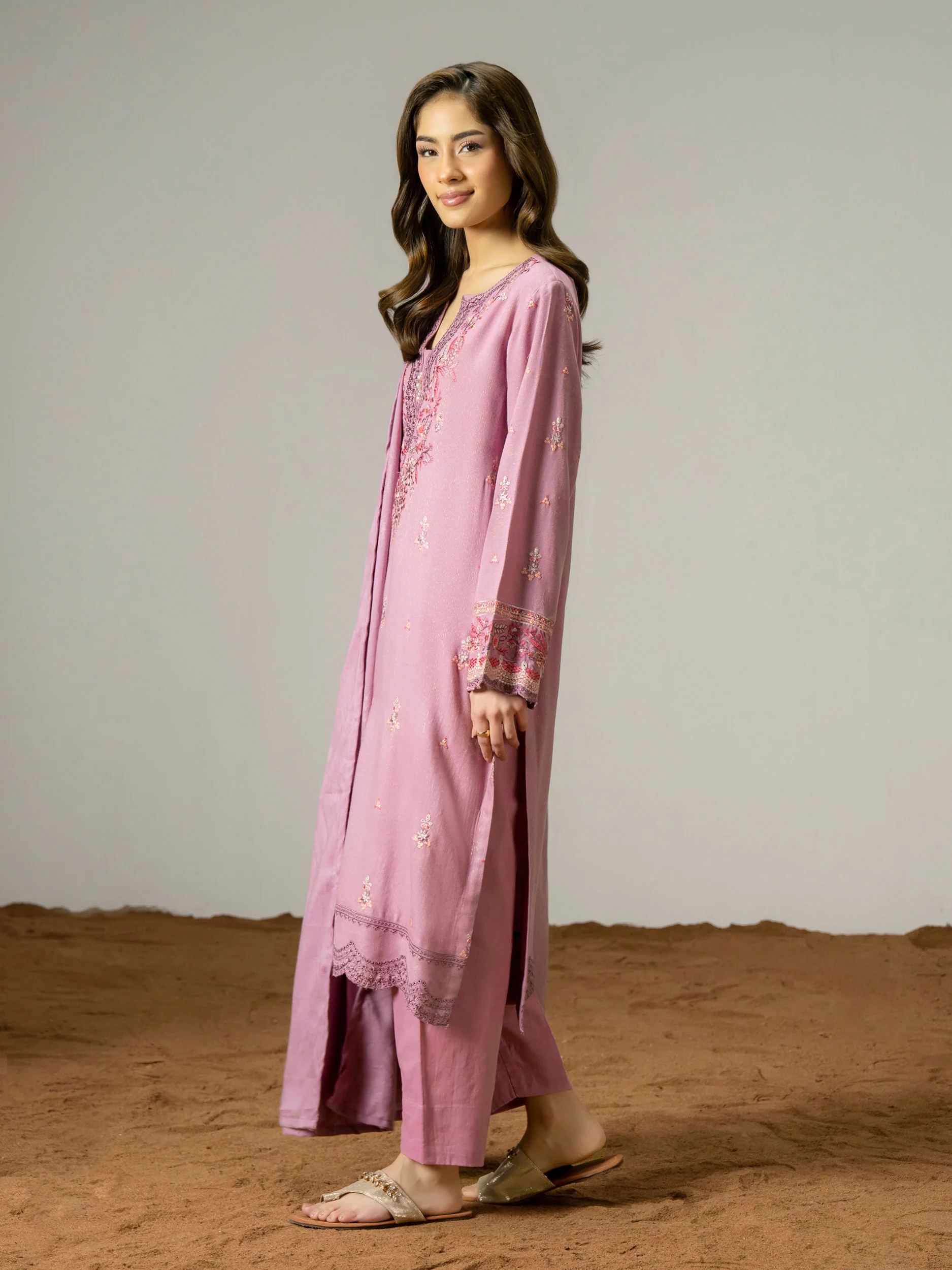 3 Piece Zari Suit-Embroidered (Pret) - Image 4