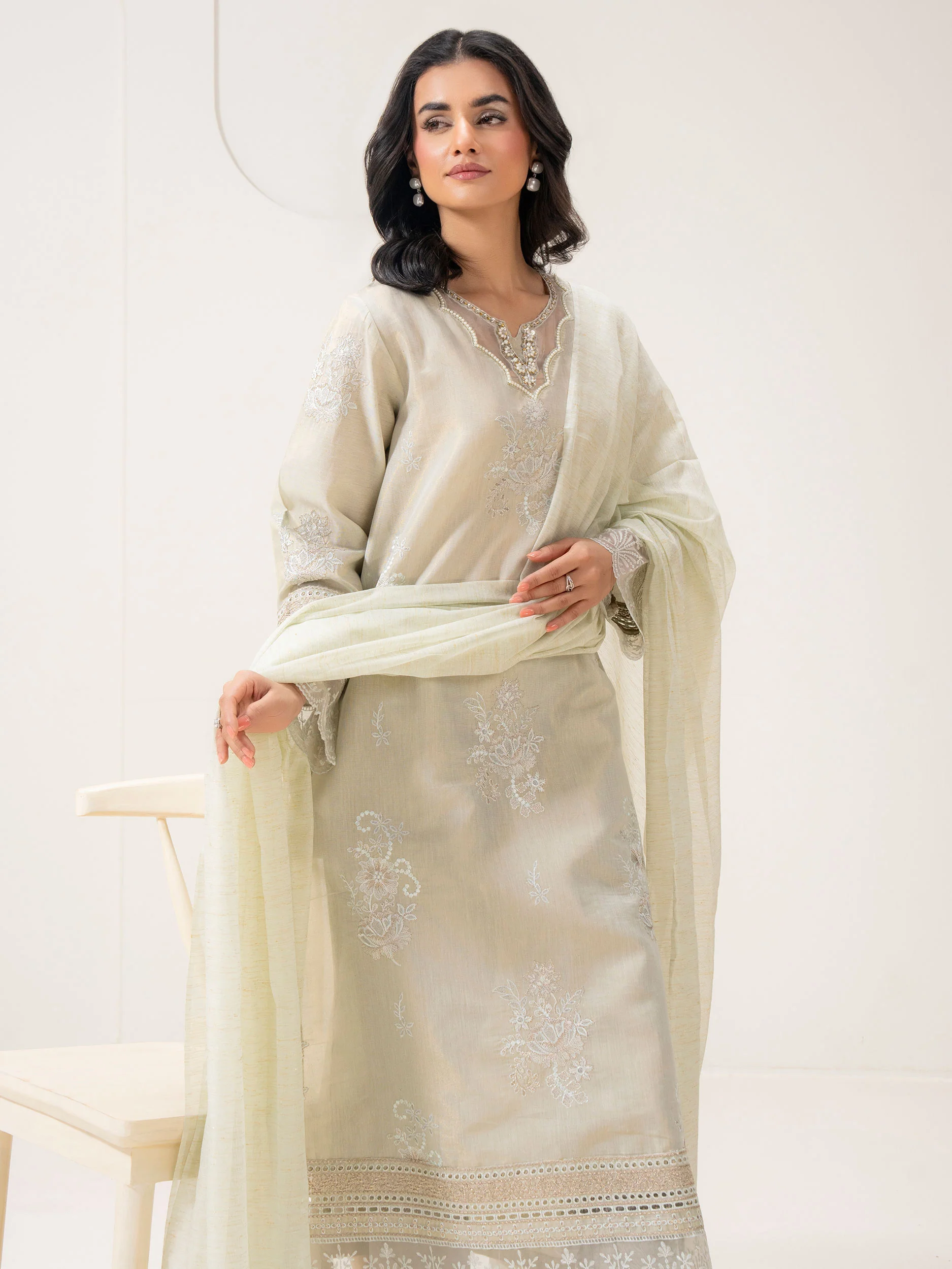 3 Piece Zari Suit-Embroidered (Pret) - Image 2