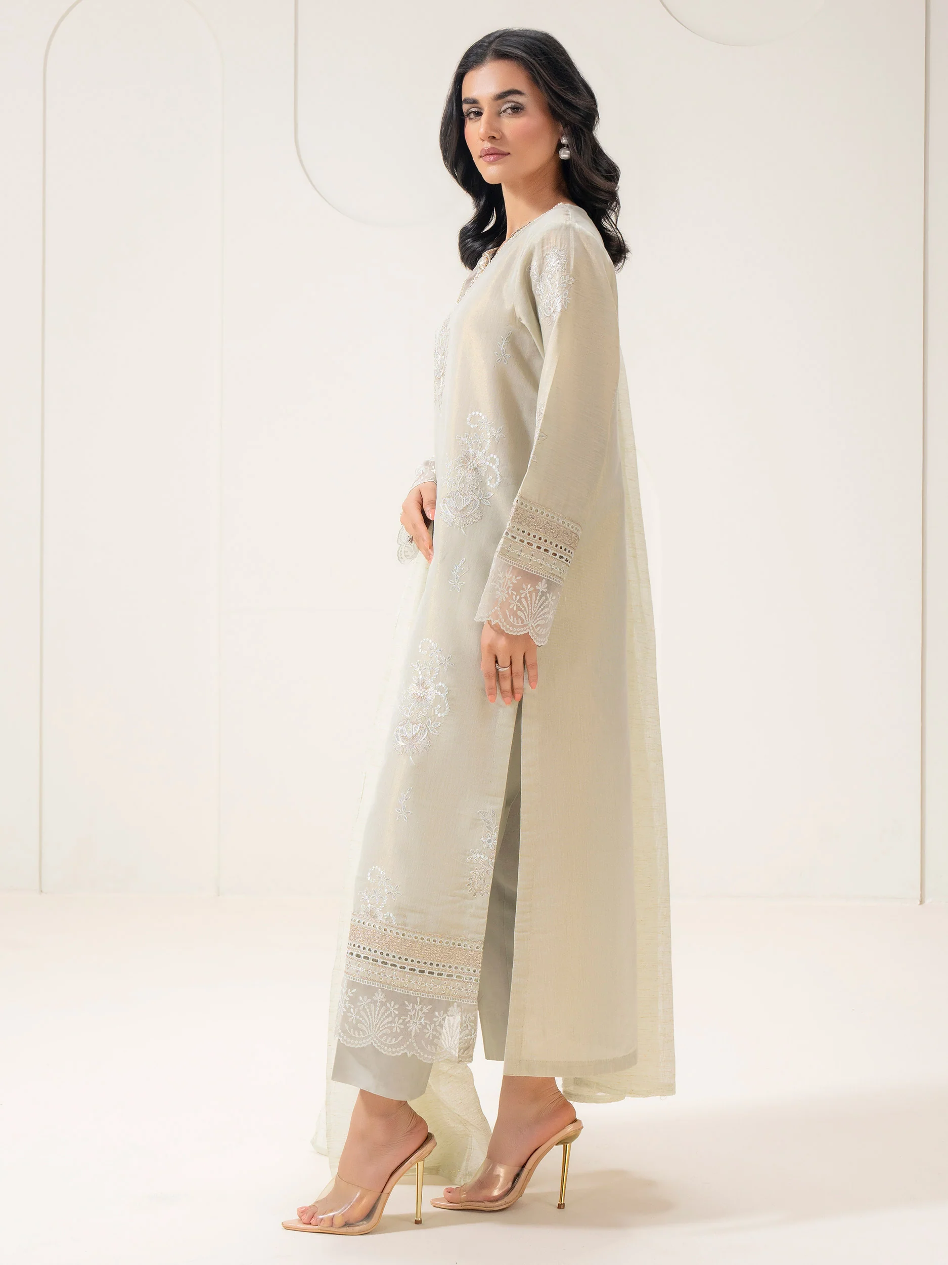 3 Piece Zari Suit-Embroidered (Pret) - Image 4