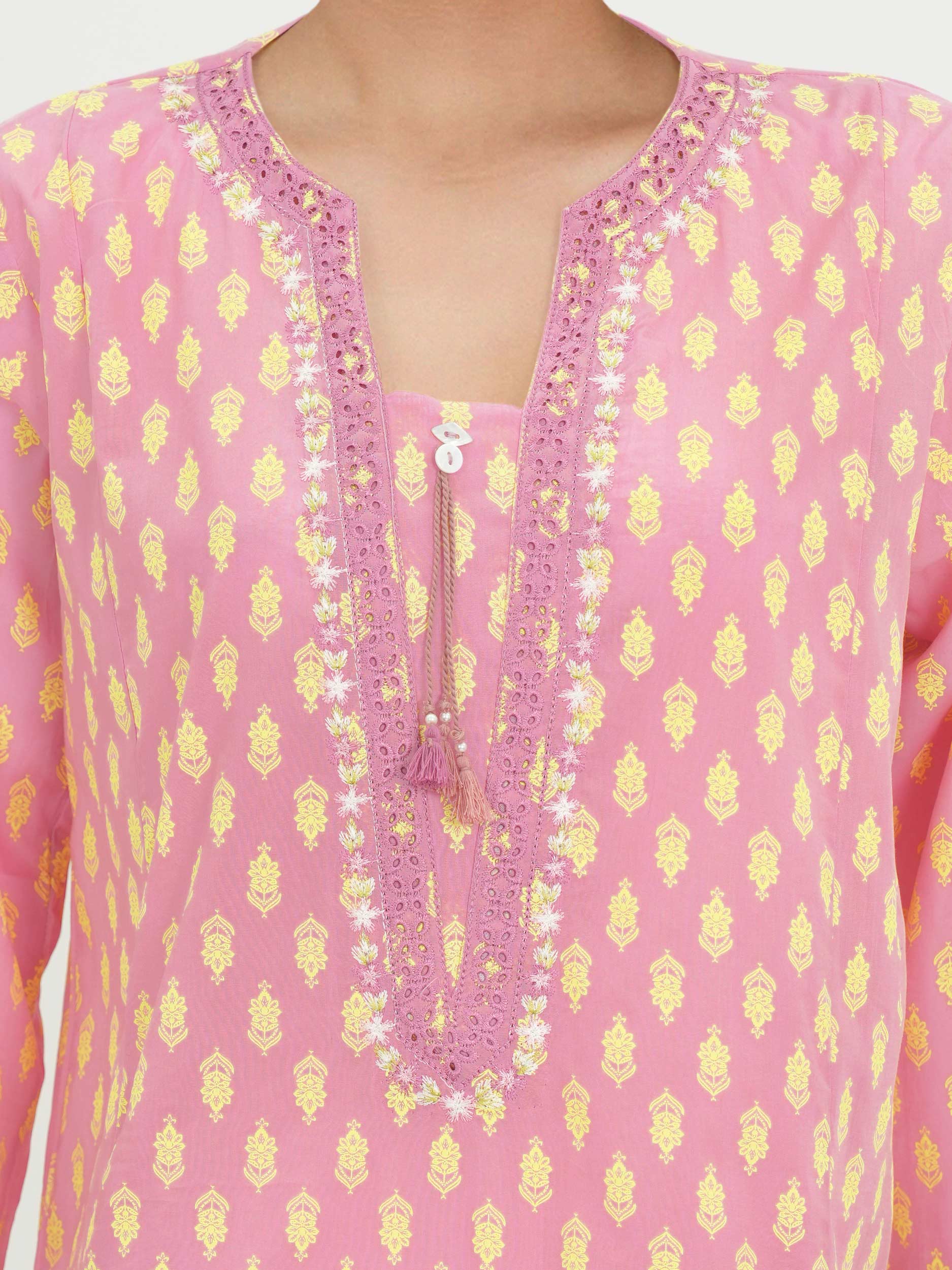 2 Piece Lawn Suit- Embroidered (Pret) - Image 4