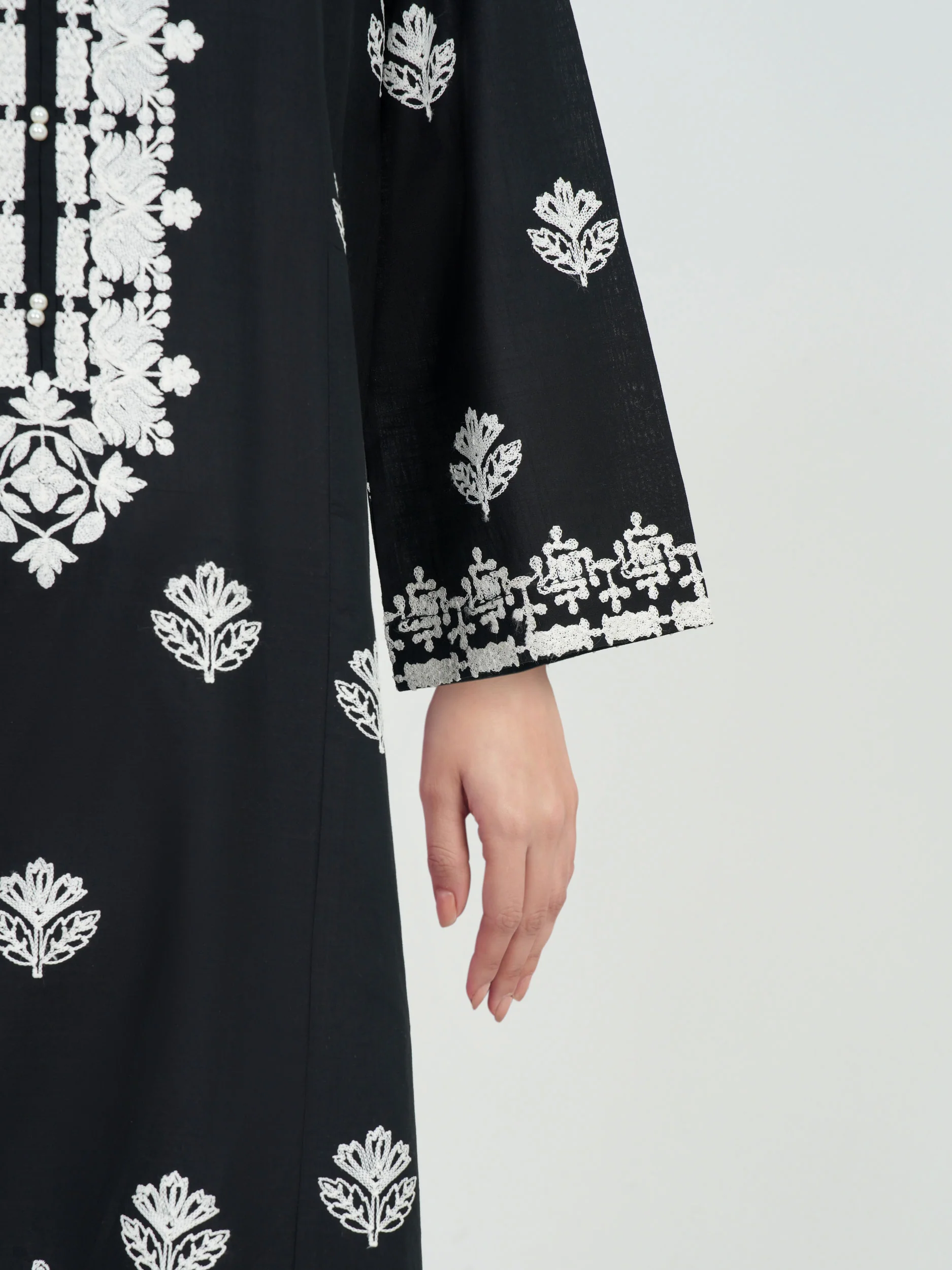 3 Piece Lawn Slub Suit- Embroidered (Pret) - Image 5