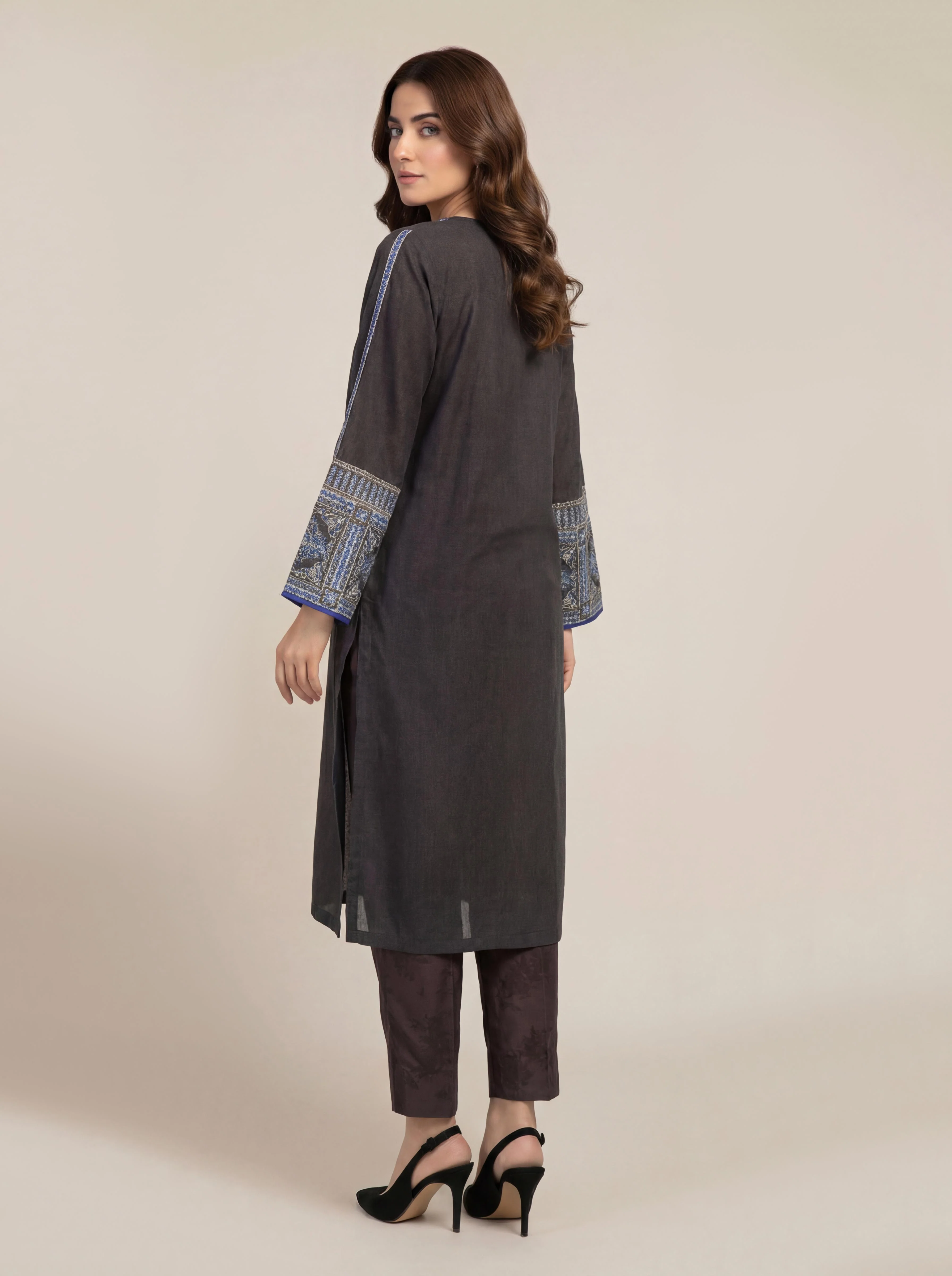 2 Piece Lawn Texture Suit-Embroidered (Pret) - Image 2