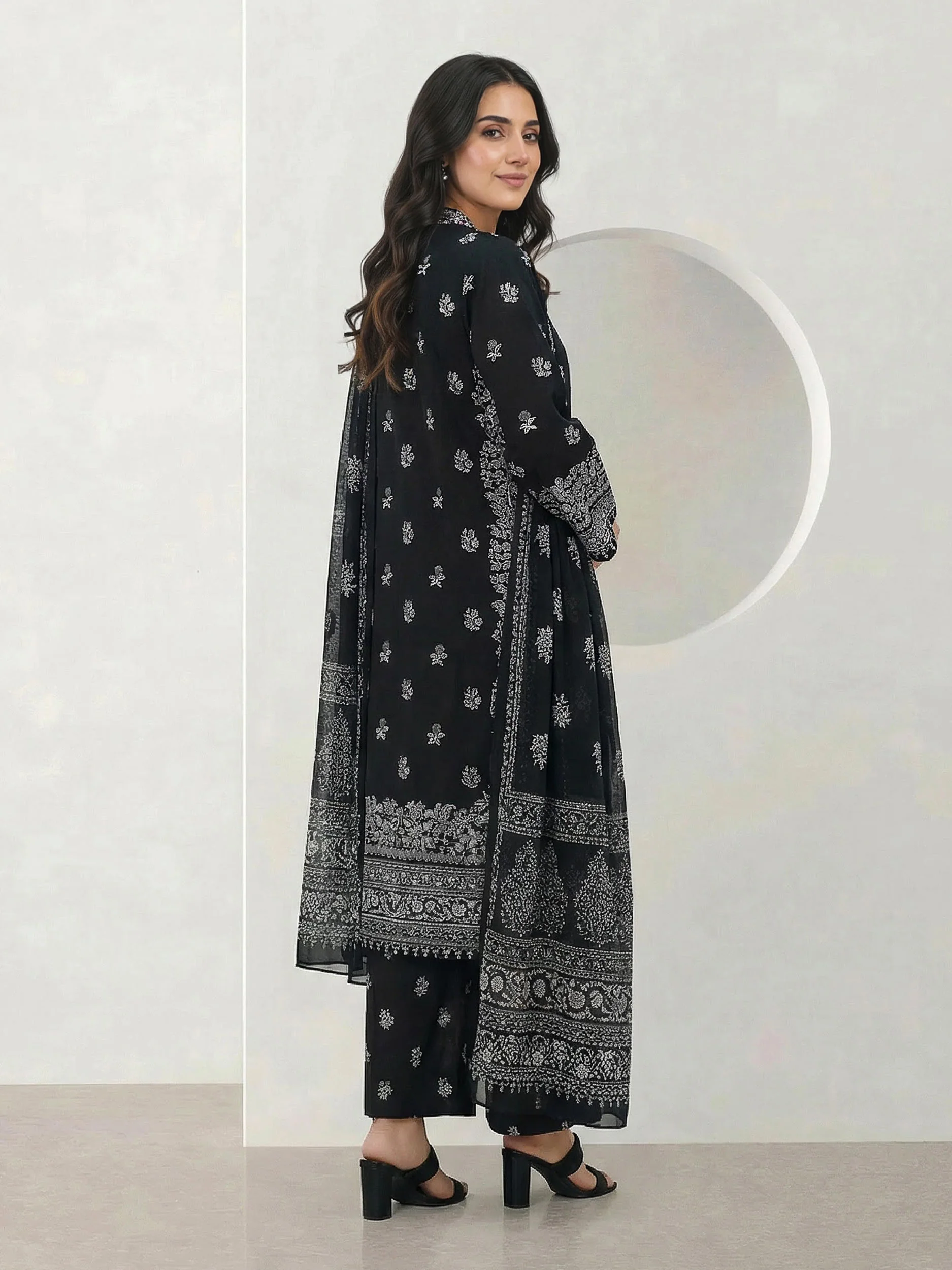 3 Piece Grip Suit- Embroidered (Pret) - Image 3