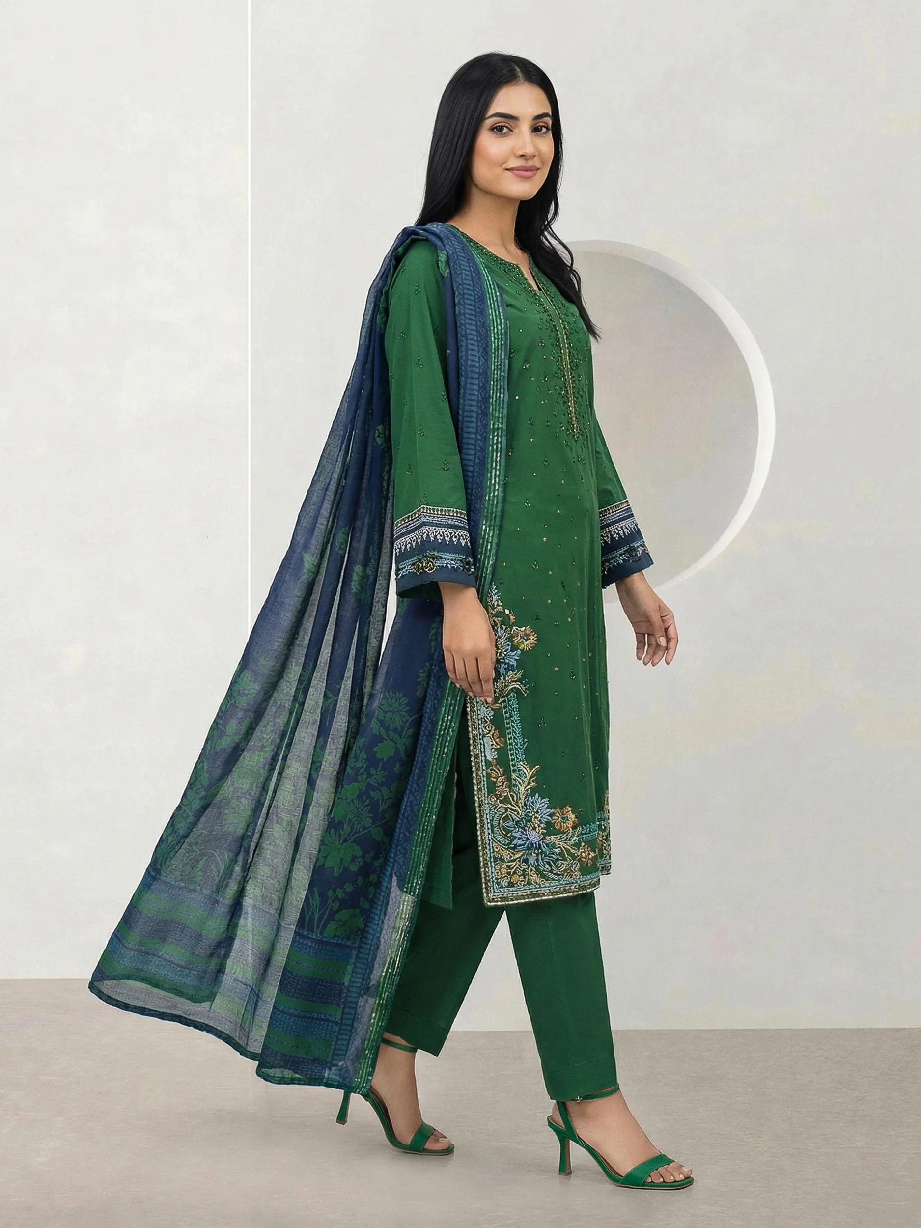 3 Piece Lawn Suit- Embroidered (Pret) - Image 2