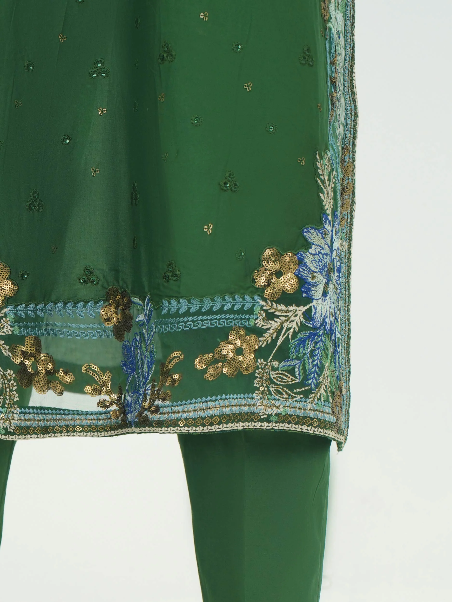 3 Piece Lawn Suit- Embroidered (Pret) - Image 6