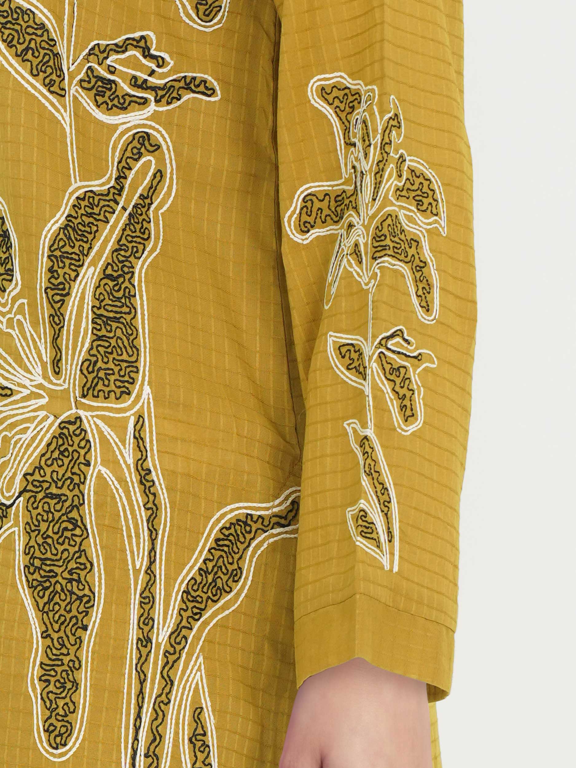 2 Piece Lawn Texture Suit- Embroidered (Pret) - Image 5
