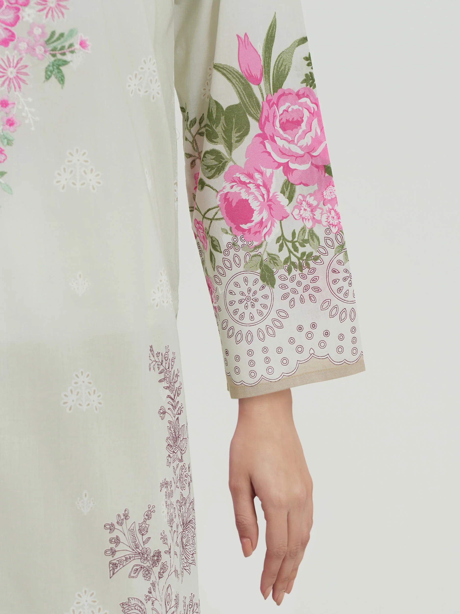 3 Piece Lawn Suit- Embroidered (Pret) - Image 6