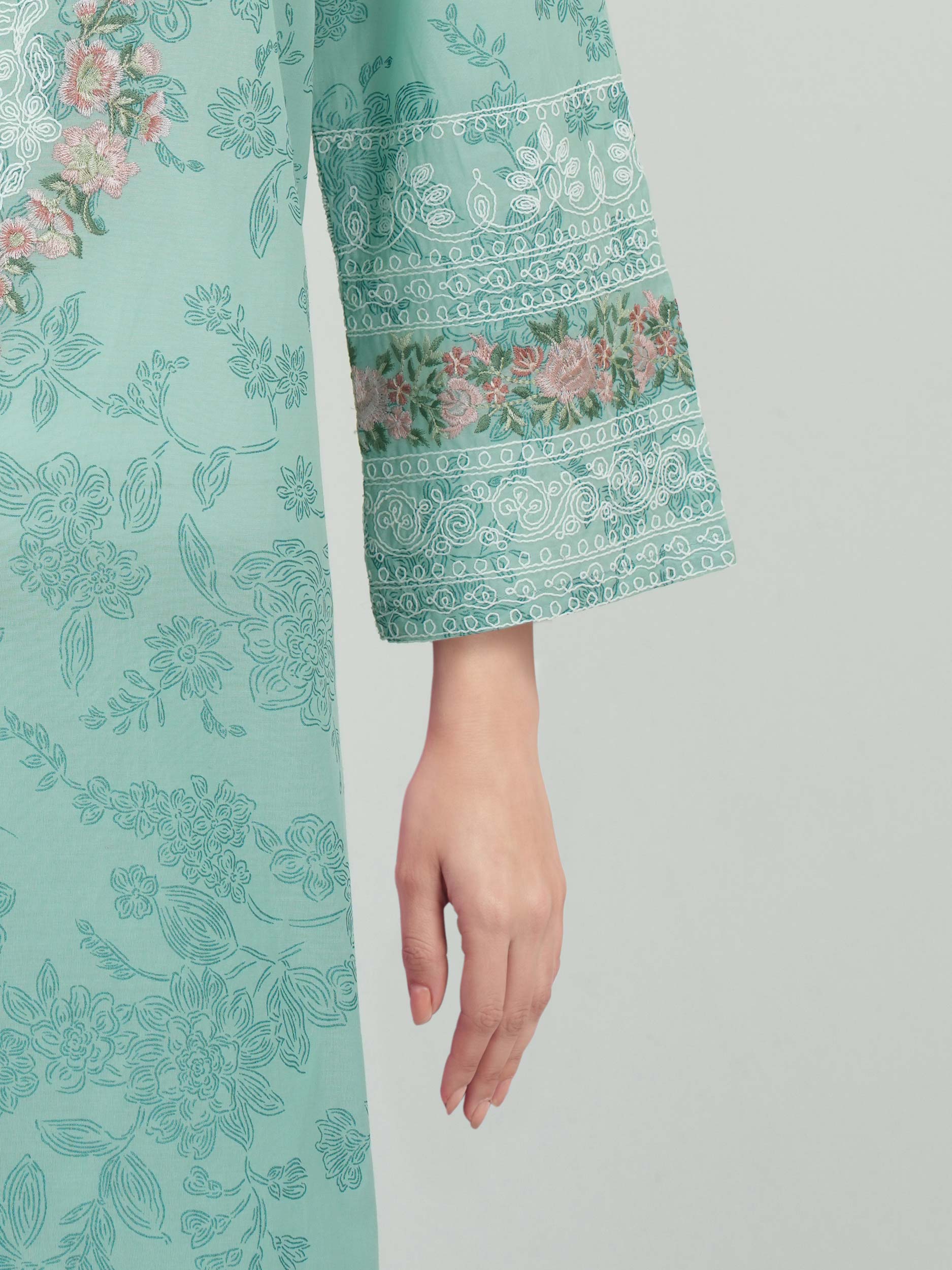 2 Piece Lawn Suit- Embroidered (Pret) - Image 5
