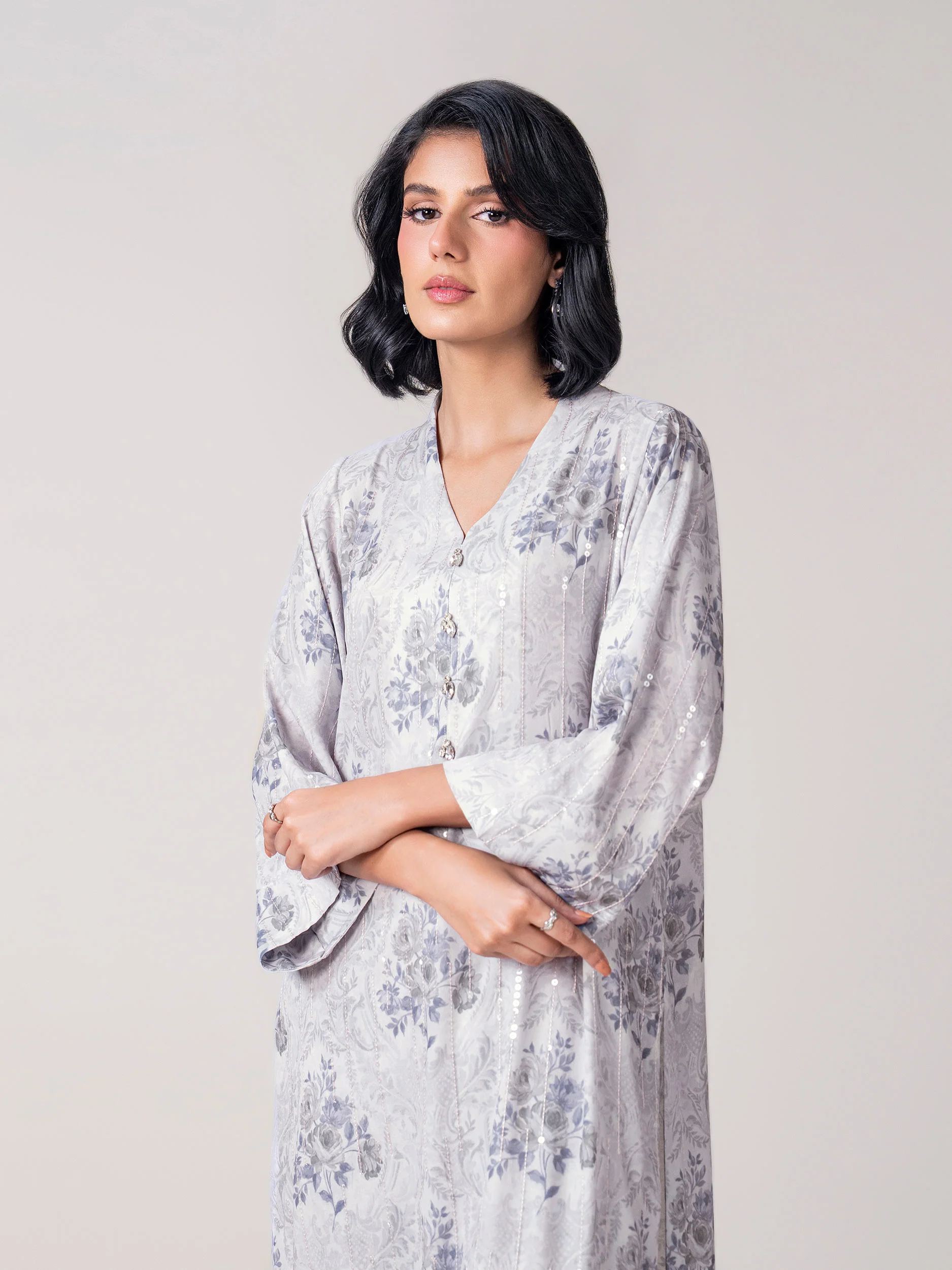 2 Piece Grip Suit- Embroidered (Pret) - Image 4