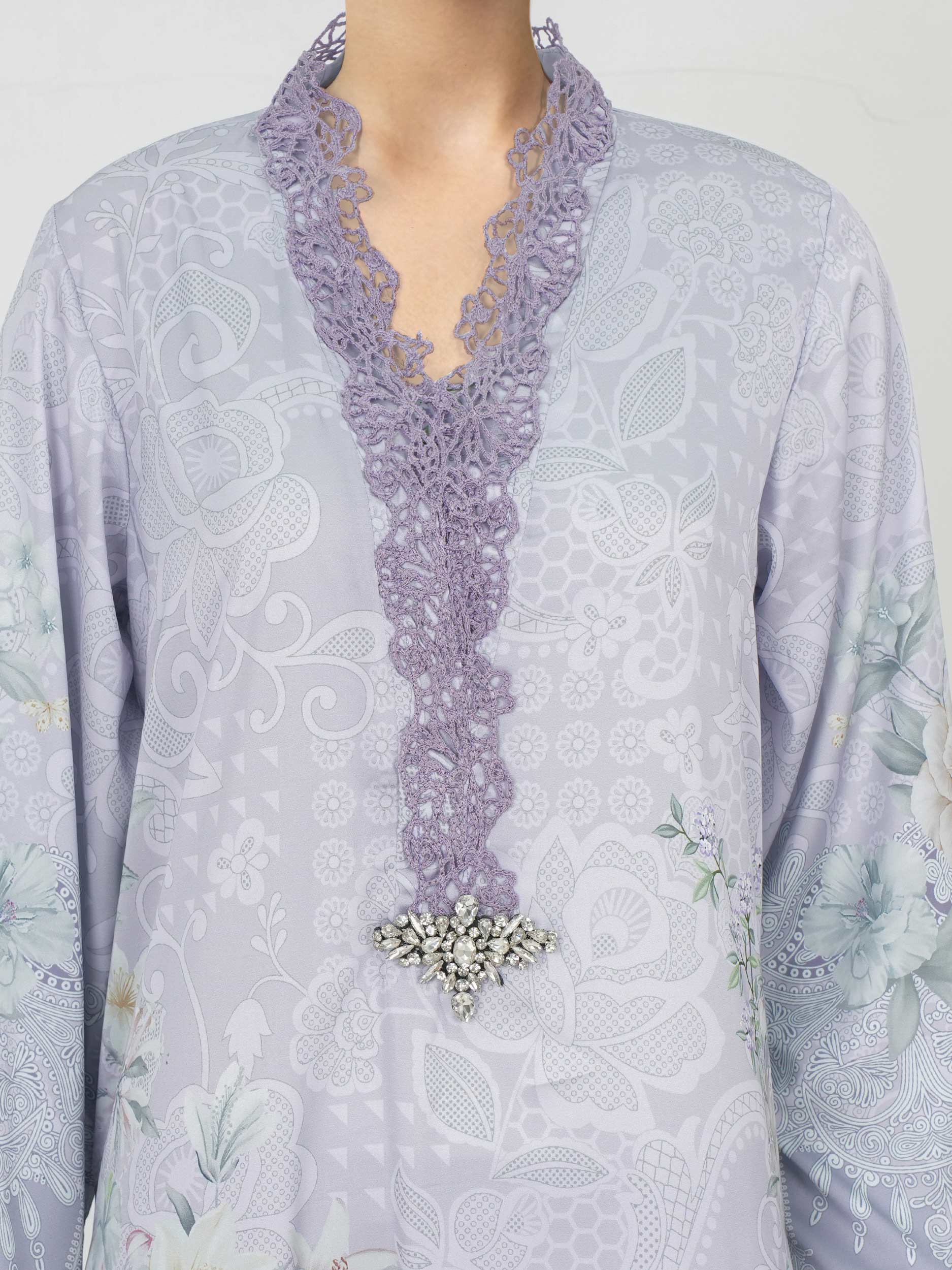 3 Piece Silk Suit- Embroidered (Pret) - Image 4
