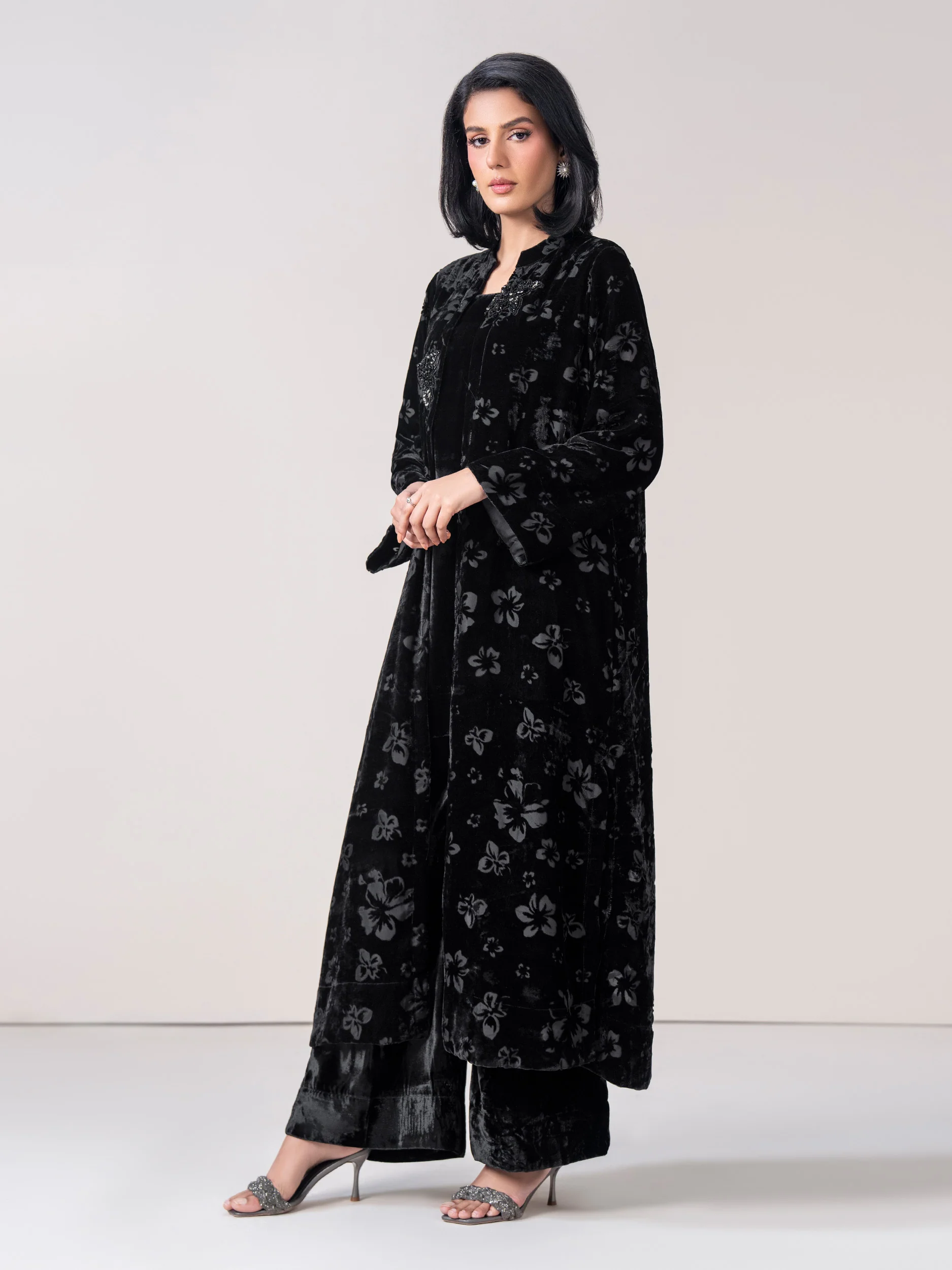 2-Piece Cardigan Velvet Suit- Embellished (Pret) - Image 2