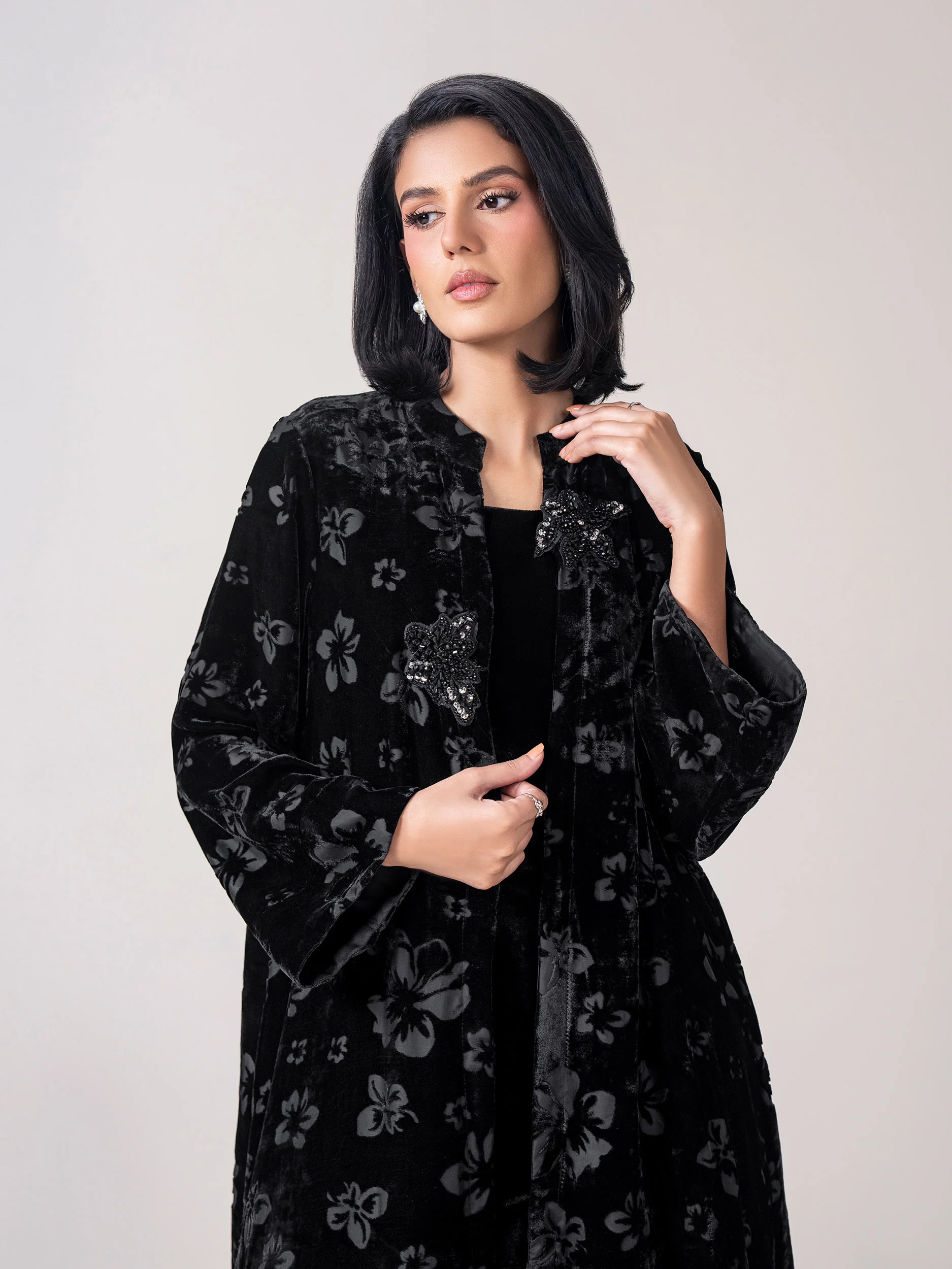2-Piece Cardigan Velvet Suit- Embellished (Pret) - Image 4