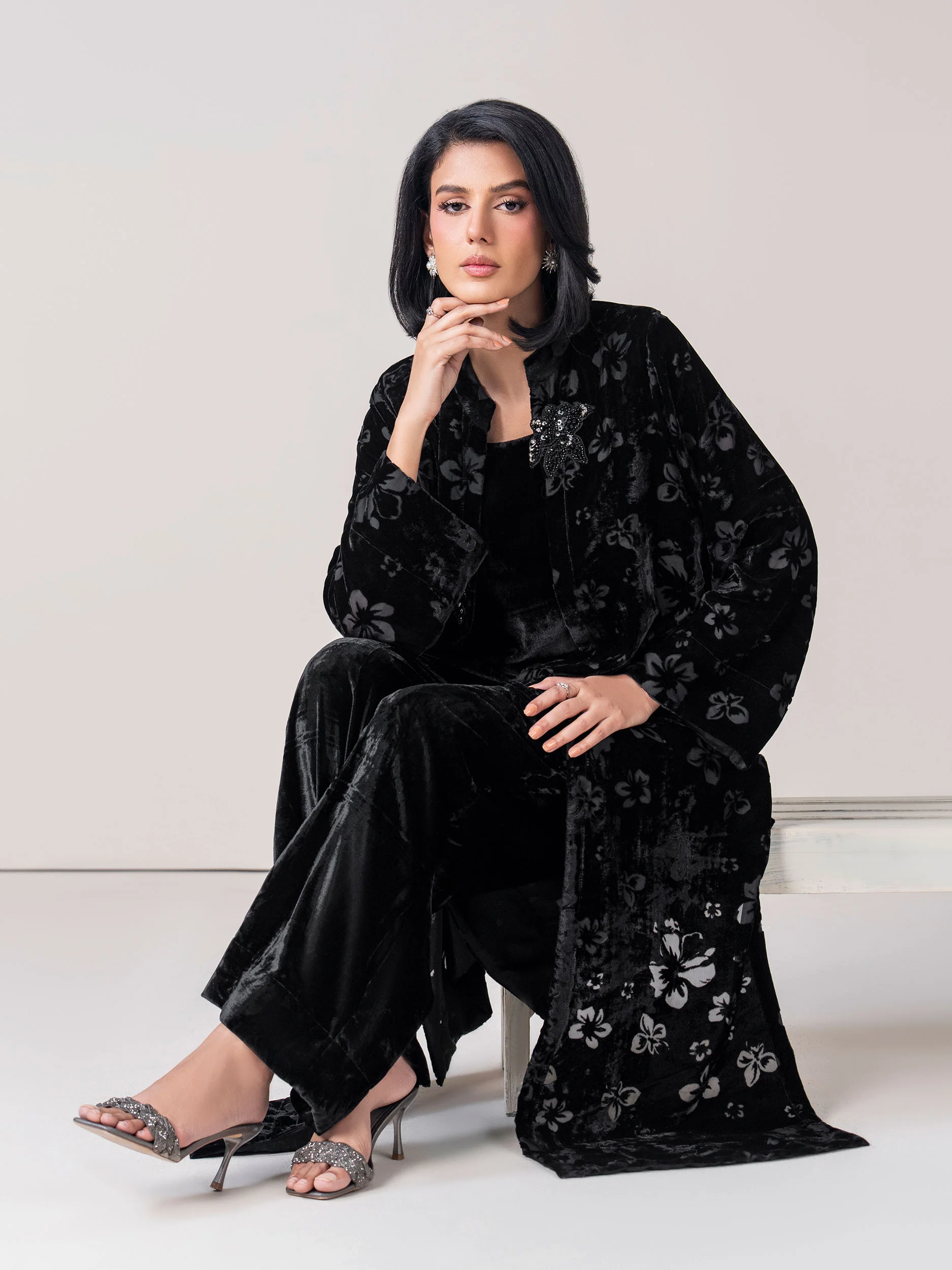 2-Piece Cardigan Velvet Suit- Embellished (Pret) - Image 5