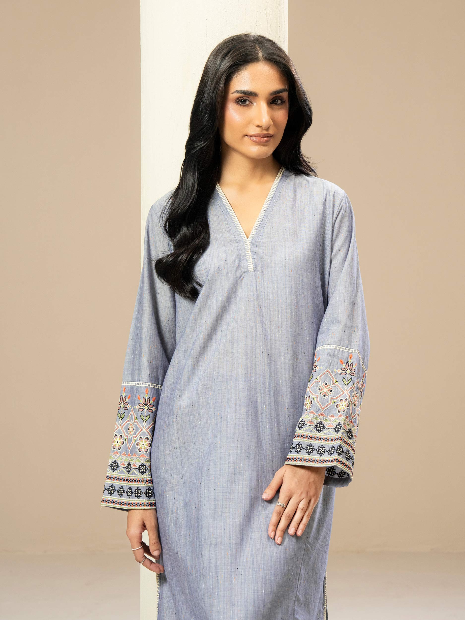 2 Piece Yarn Dyed Suit- Embroidered (Pret) - Image 2