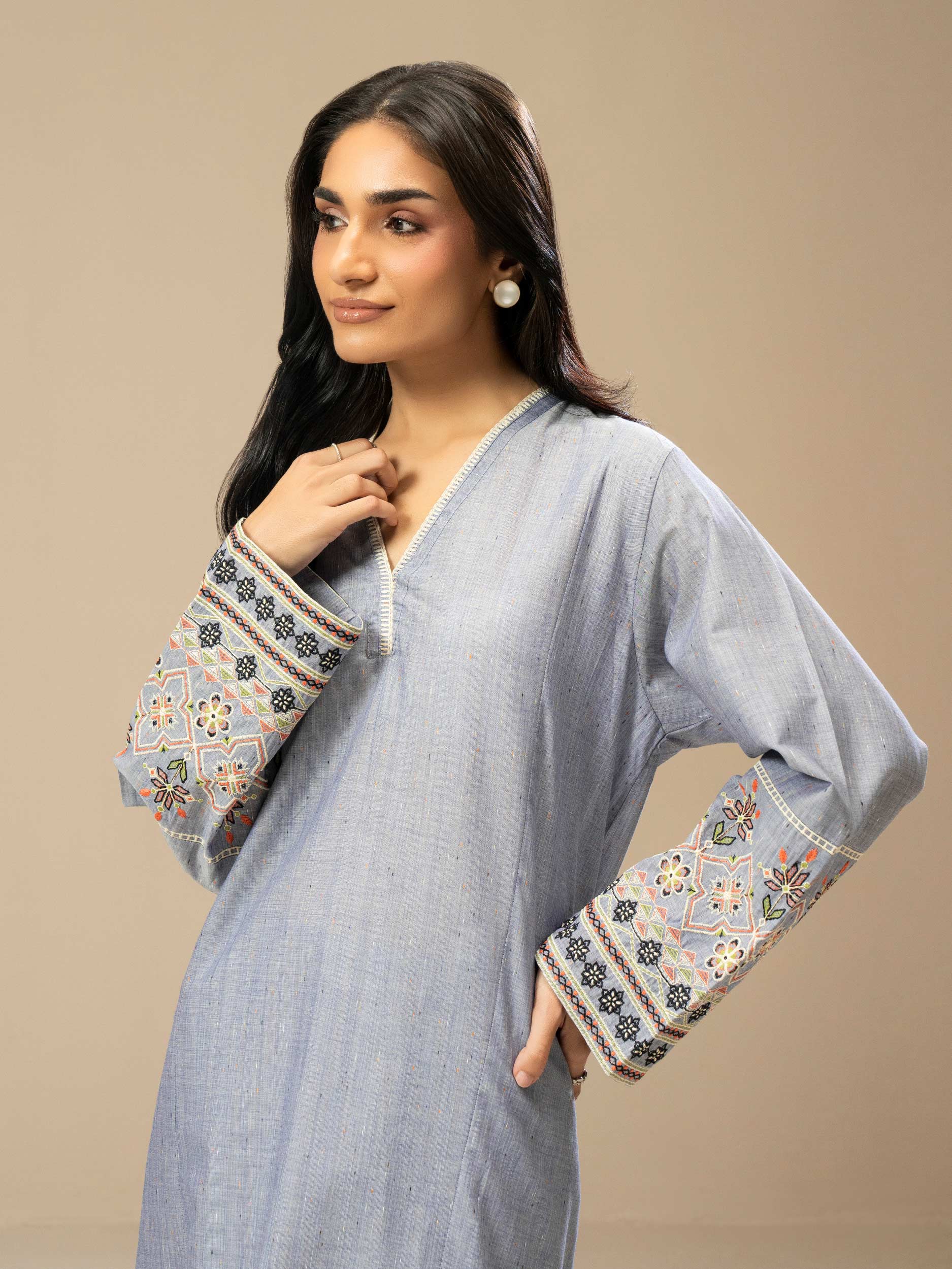 2 Piece Yarn Dyed Suit- Embroidered (Pret) - Image 5