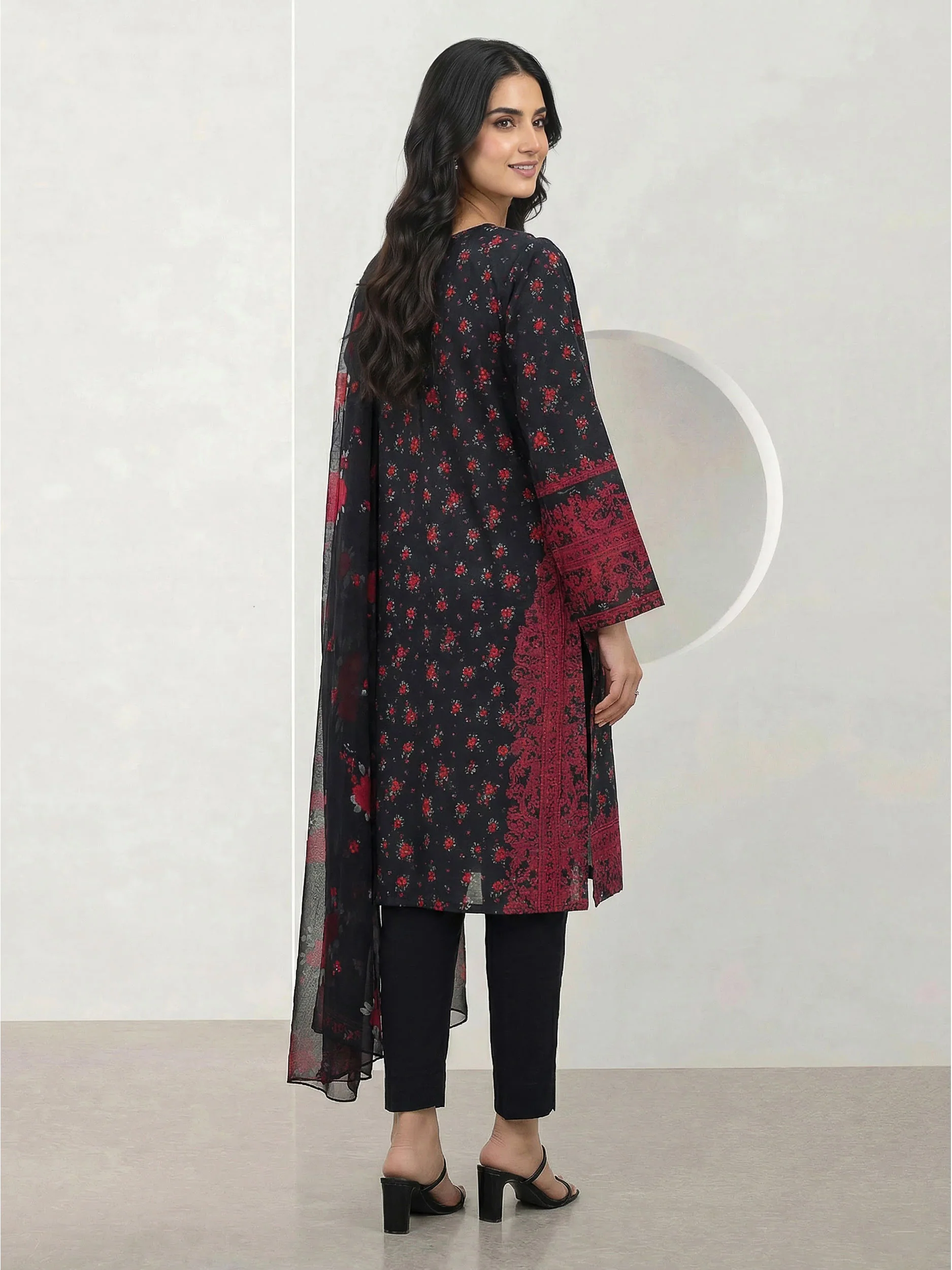 2 Piece Lawn Suit (Pret) - Image 4