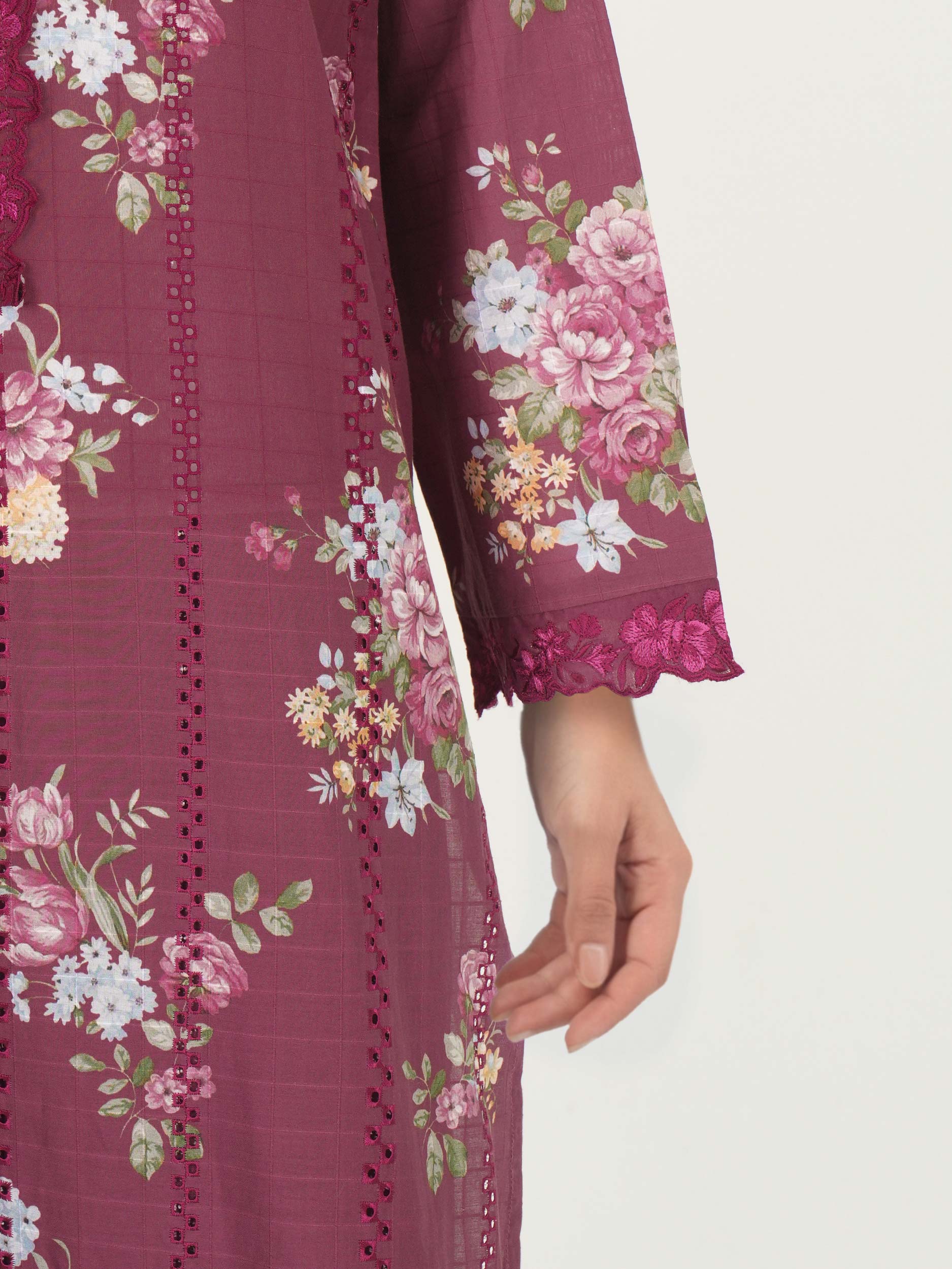 3 Piece Lawn Texture Suit- Embroidered (Pret) - Image 5