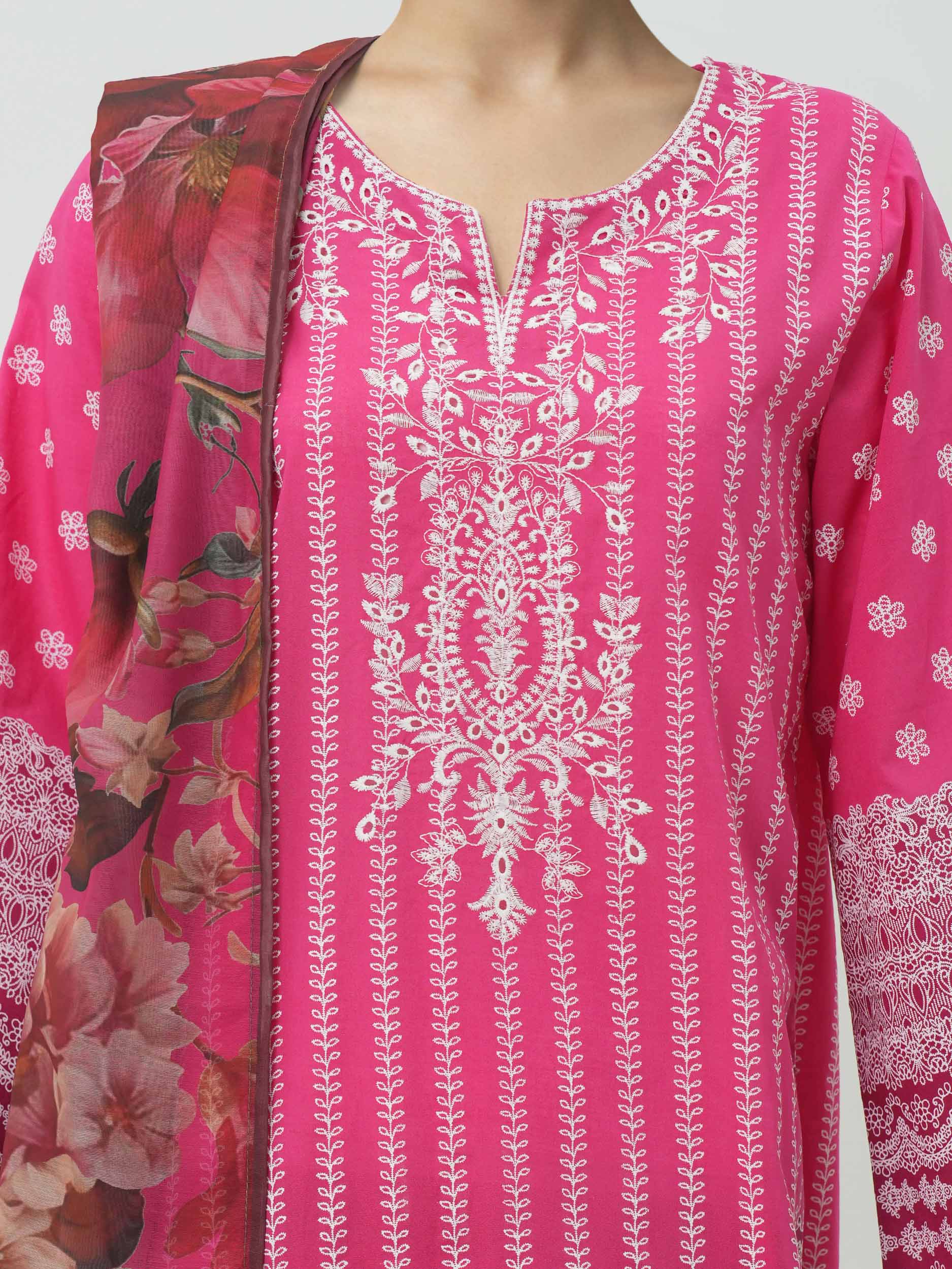 3 Piece Lawn Suit- Embroidered (Pret) - Image 4