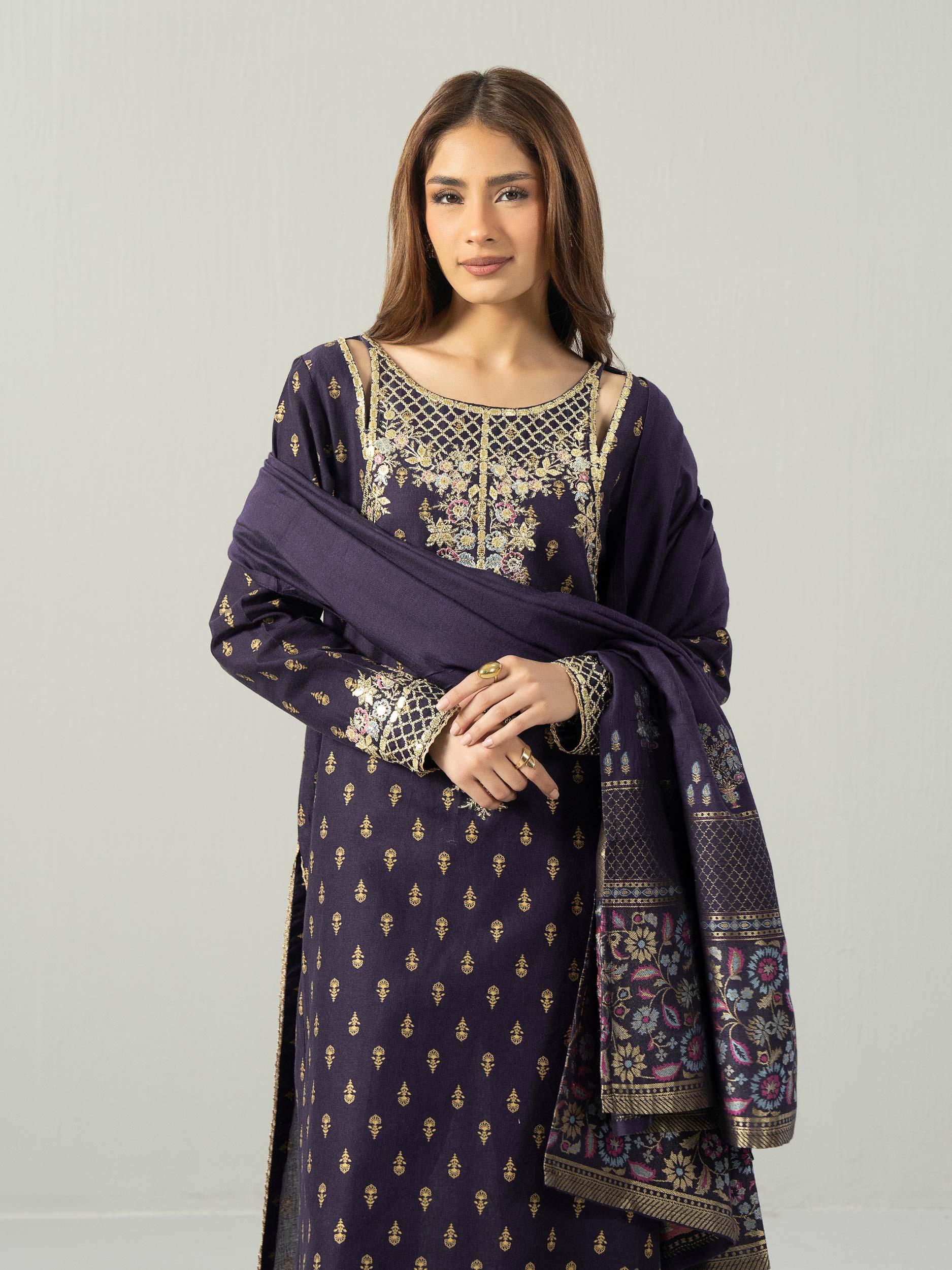 3 Piece Khaddar Suit- Embroidered (Pret) - Image 6