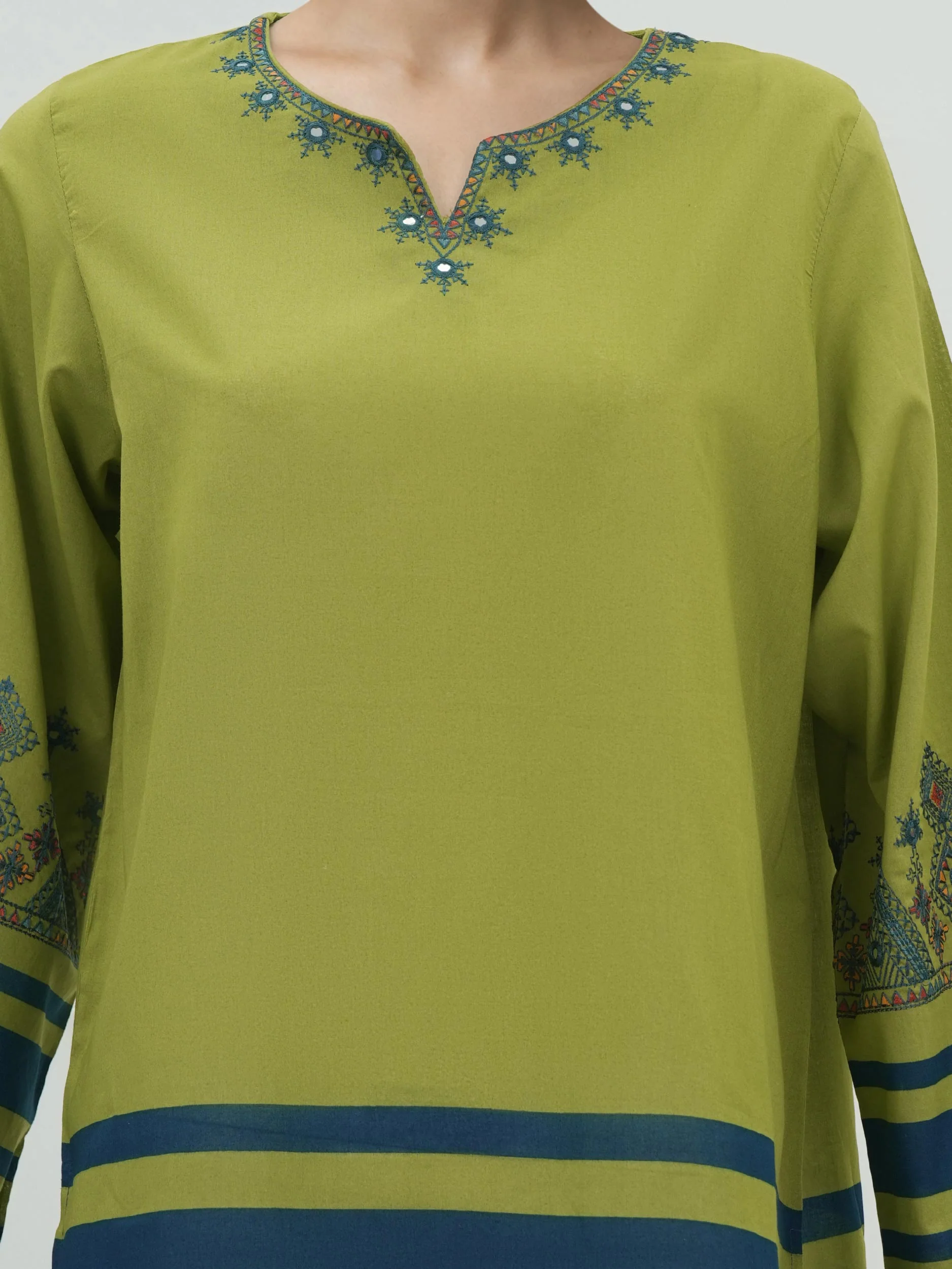 Lawn Kurti- Embroidered ( Pret) - Image 4