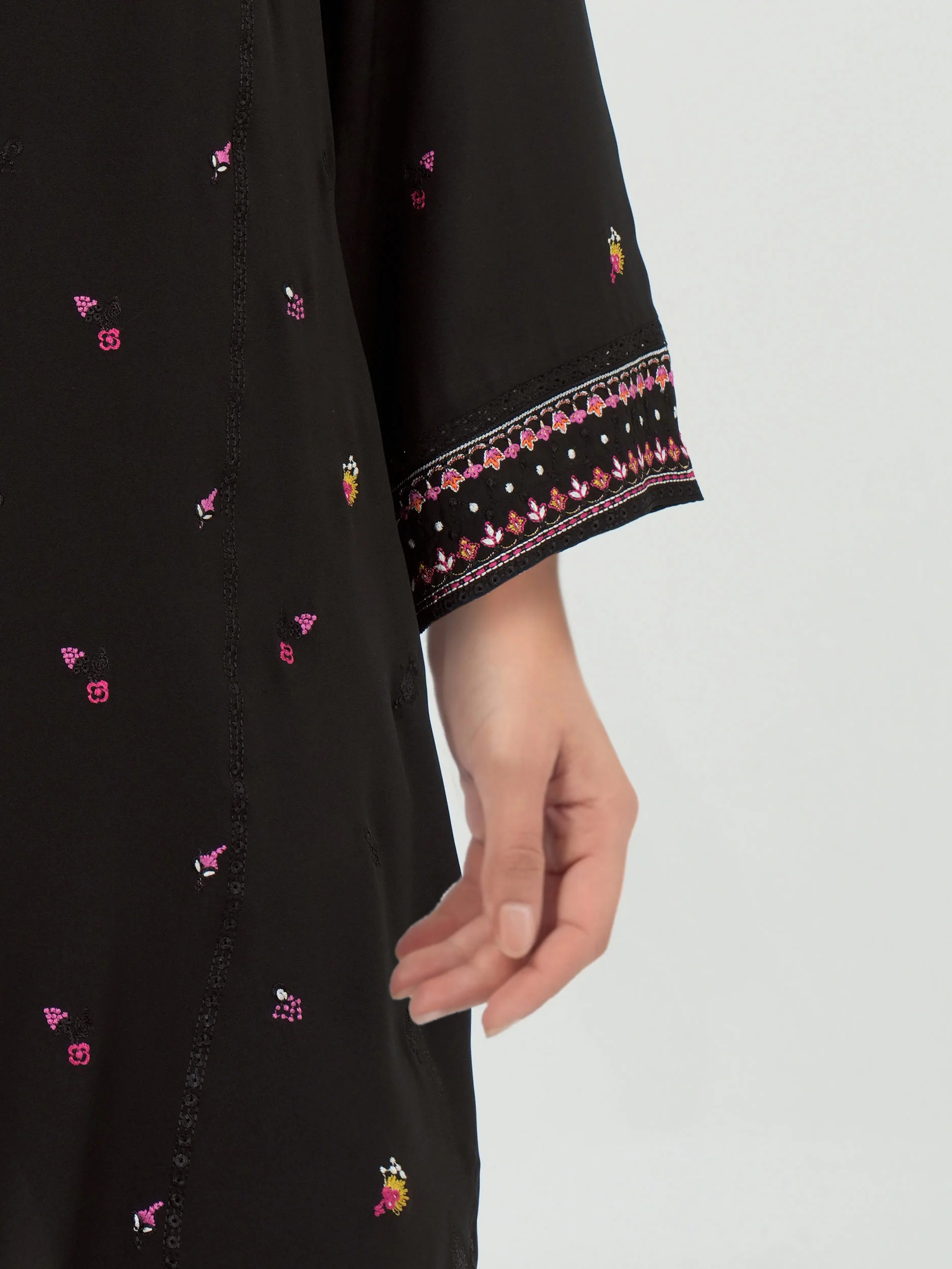 Grip Shirt- Embroidered (Pret) - Image 5