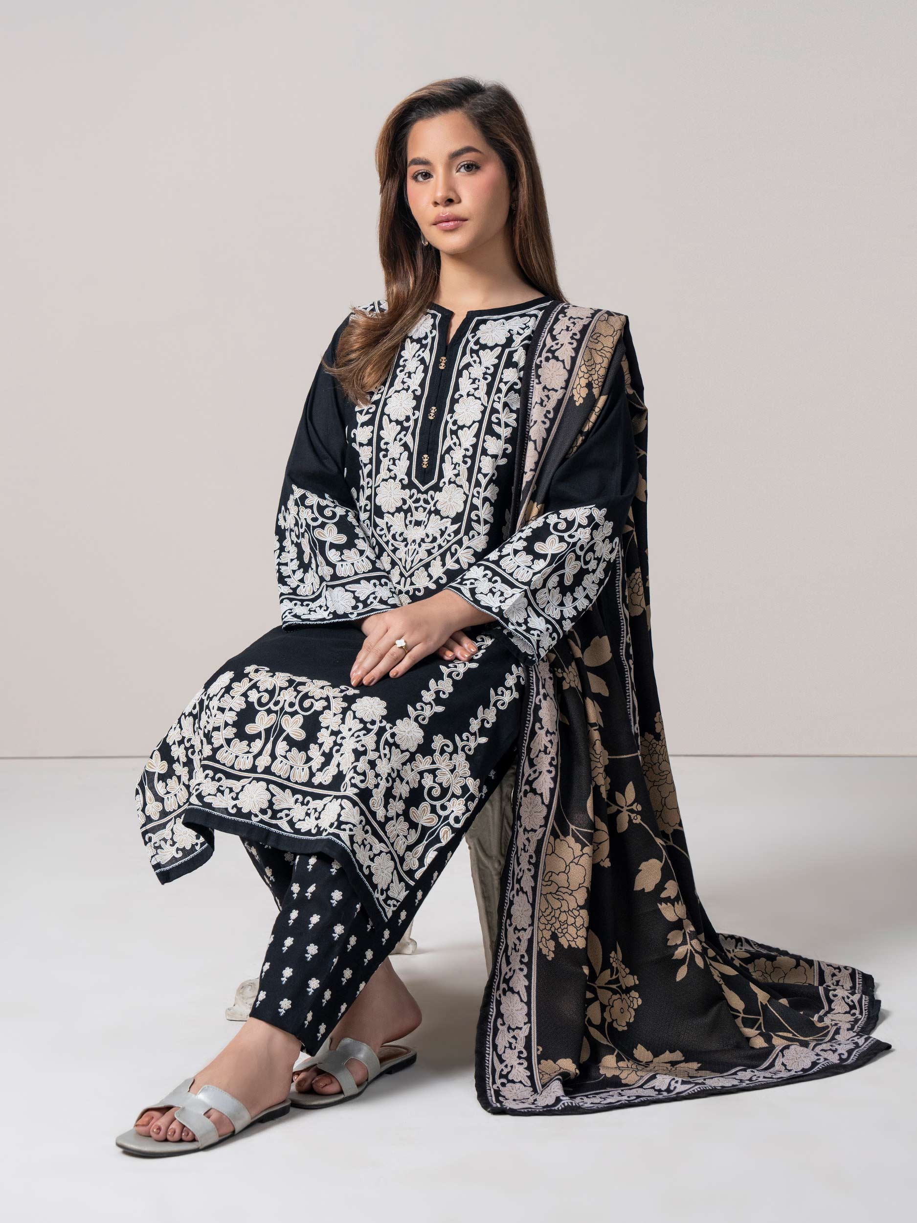 3 Piece Khaddar Suit (Pret) - Image 4
