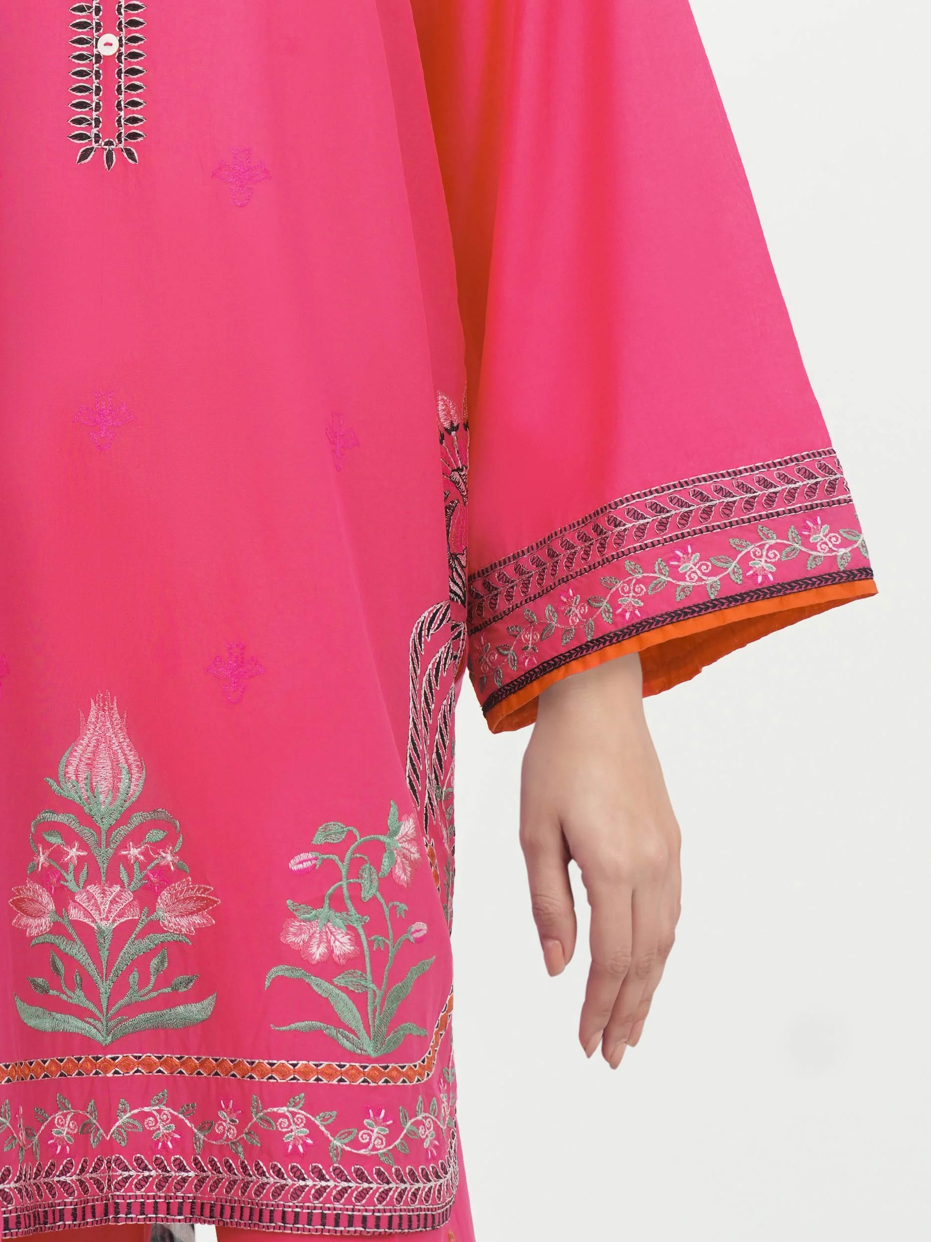 3 Piece Lawn Suit- Embroidered (Pret) - Image 5