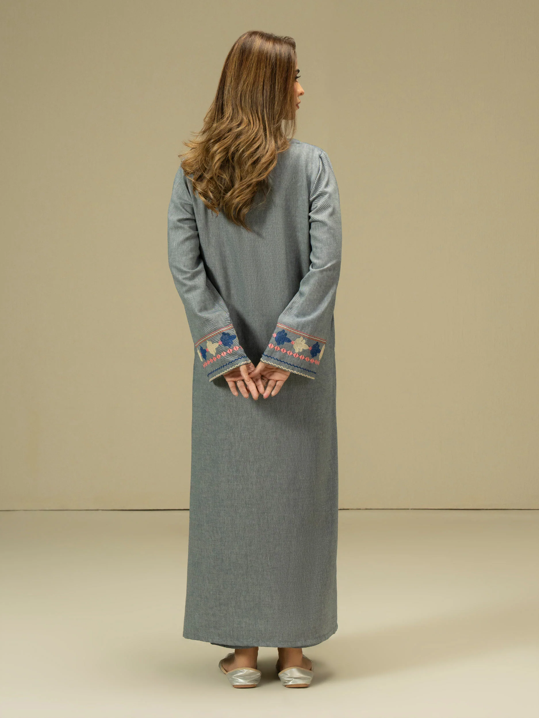 2 Piece  Yarn Dyed Suit-Embroidered (Pret) - Image 4