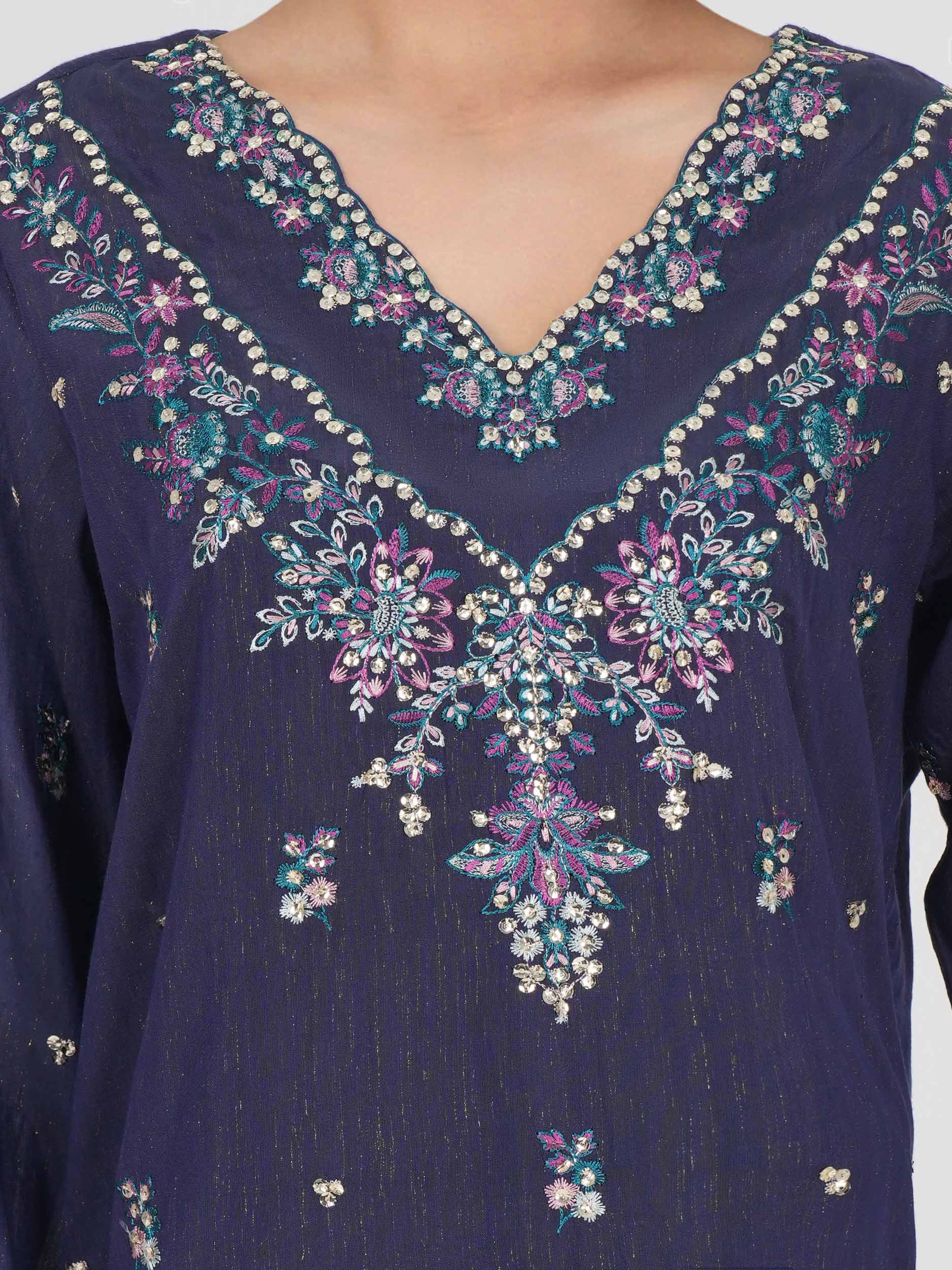 3 Piece Lawn Suit- Embroidered (Pret) - Image 4