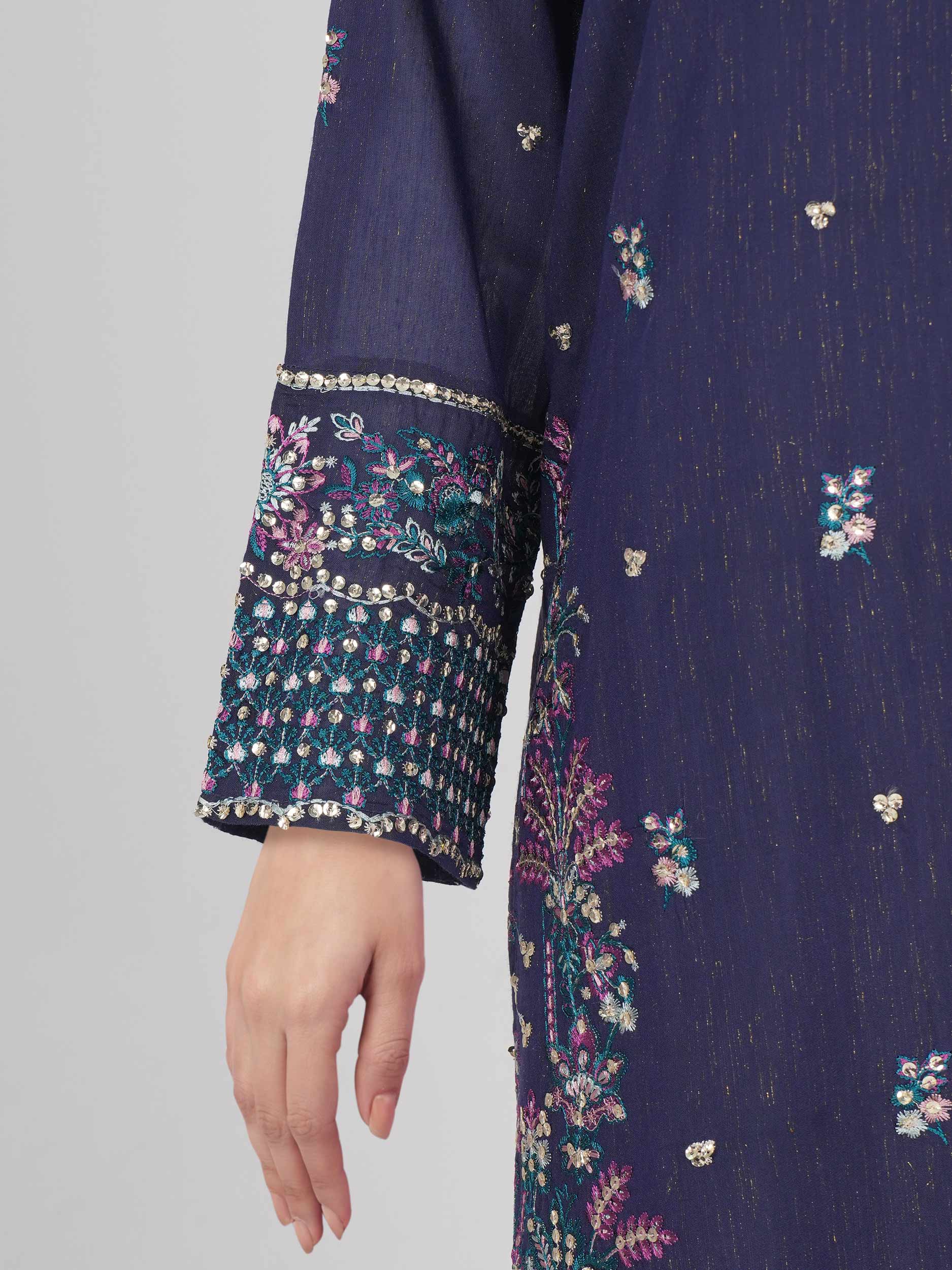 3 Piece Lawn Suit- Embroidered (Pret) - Image 5