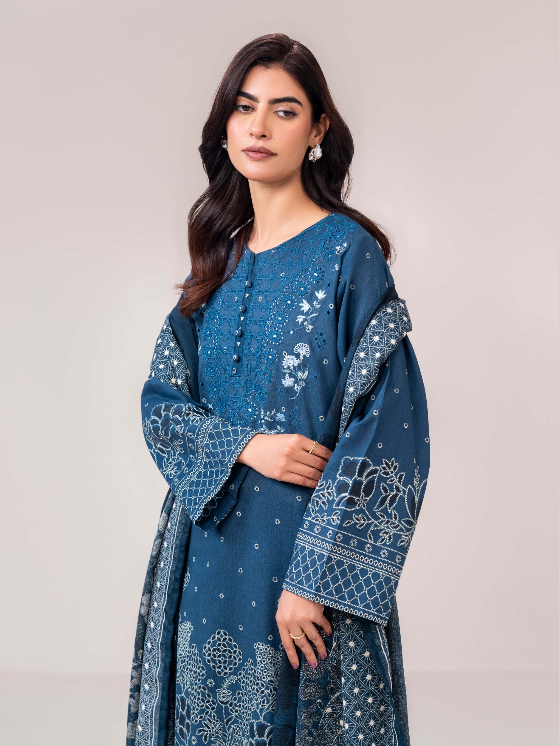 3 Piece Khaddar Suit- Embroidered (Pret) - Image 6