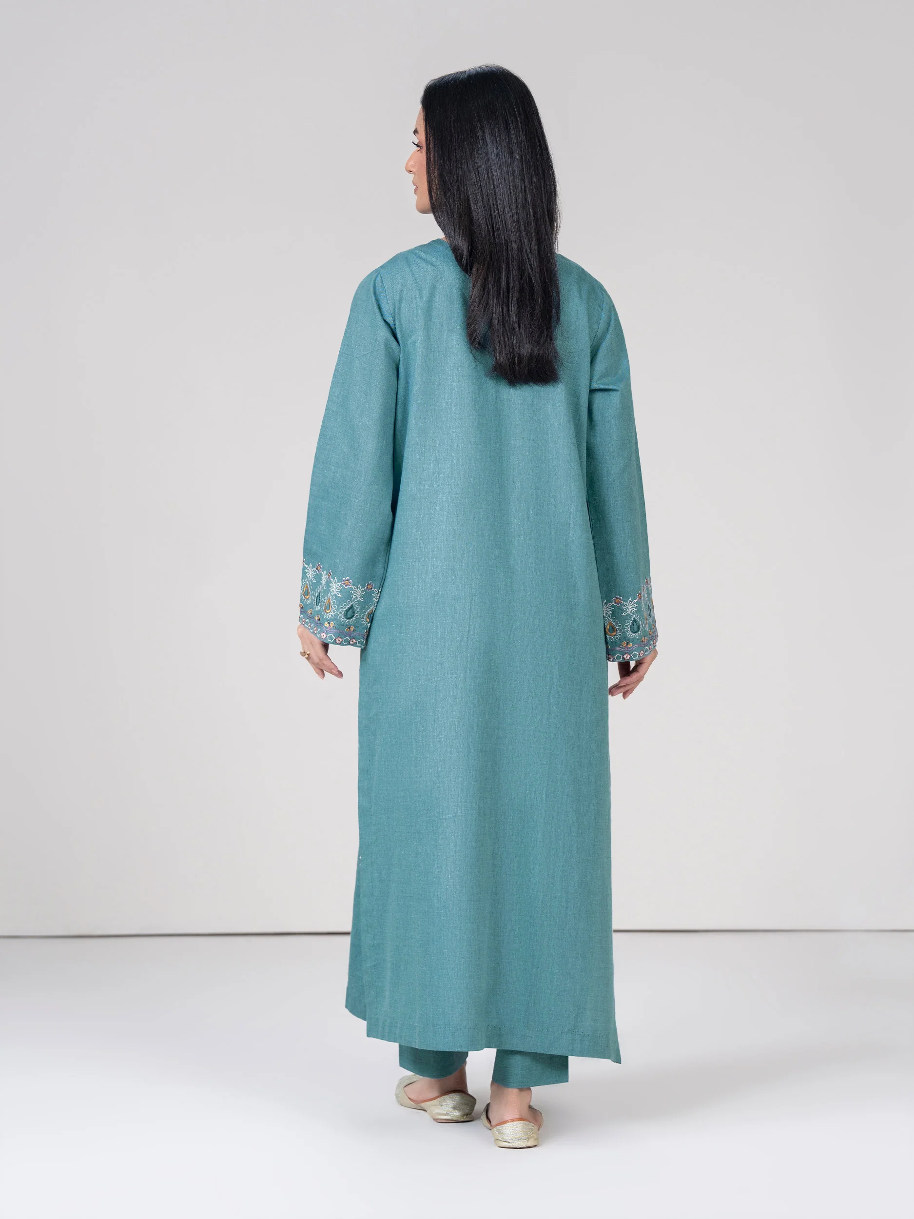 2 Piece Yarn Dyed Suit- Embroidered (Pret) - Image 4
