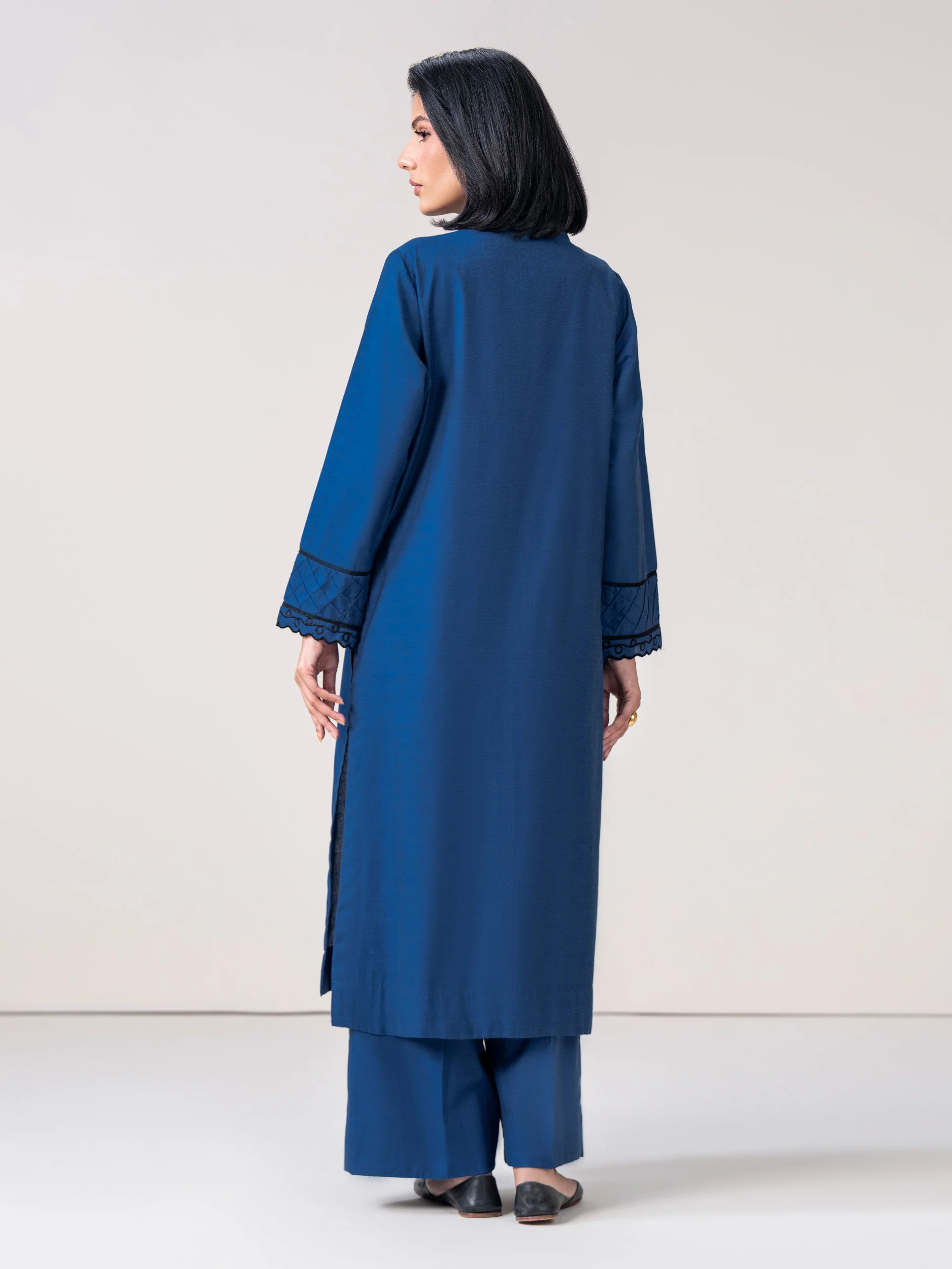 2-Piece Yarn Dyed Suit- Embroidered (Pret) - Image 3