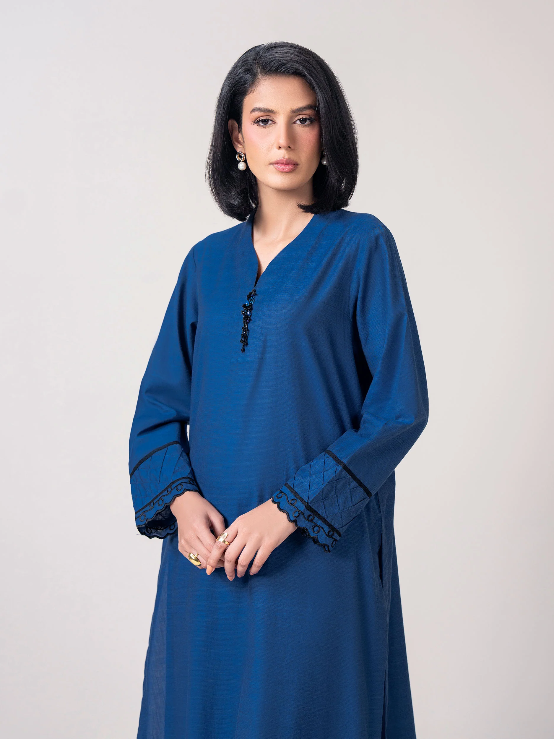 2-Piece Yarn Dyed Suit- Embroidered (Pret) - Image 4