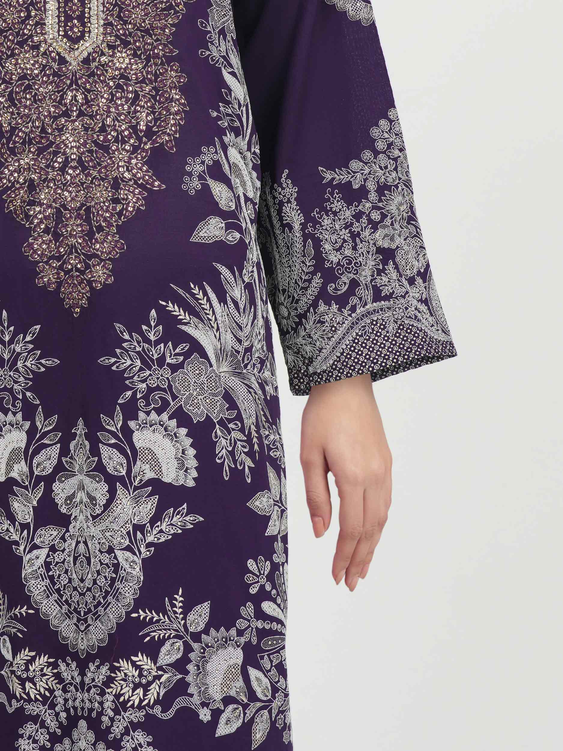 3 Piece Lawn Suit- Embroidered (Pret) - Image 6