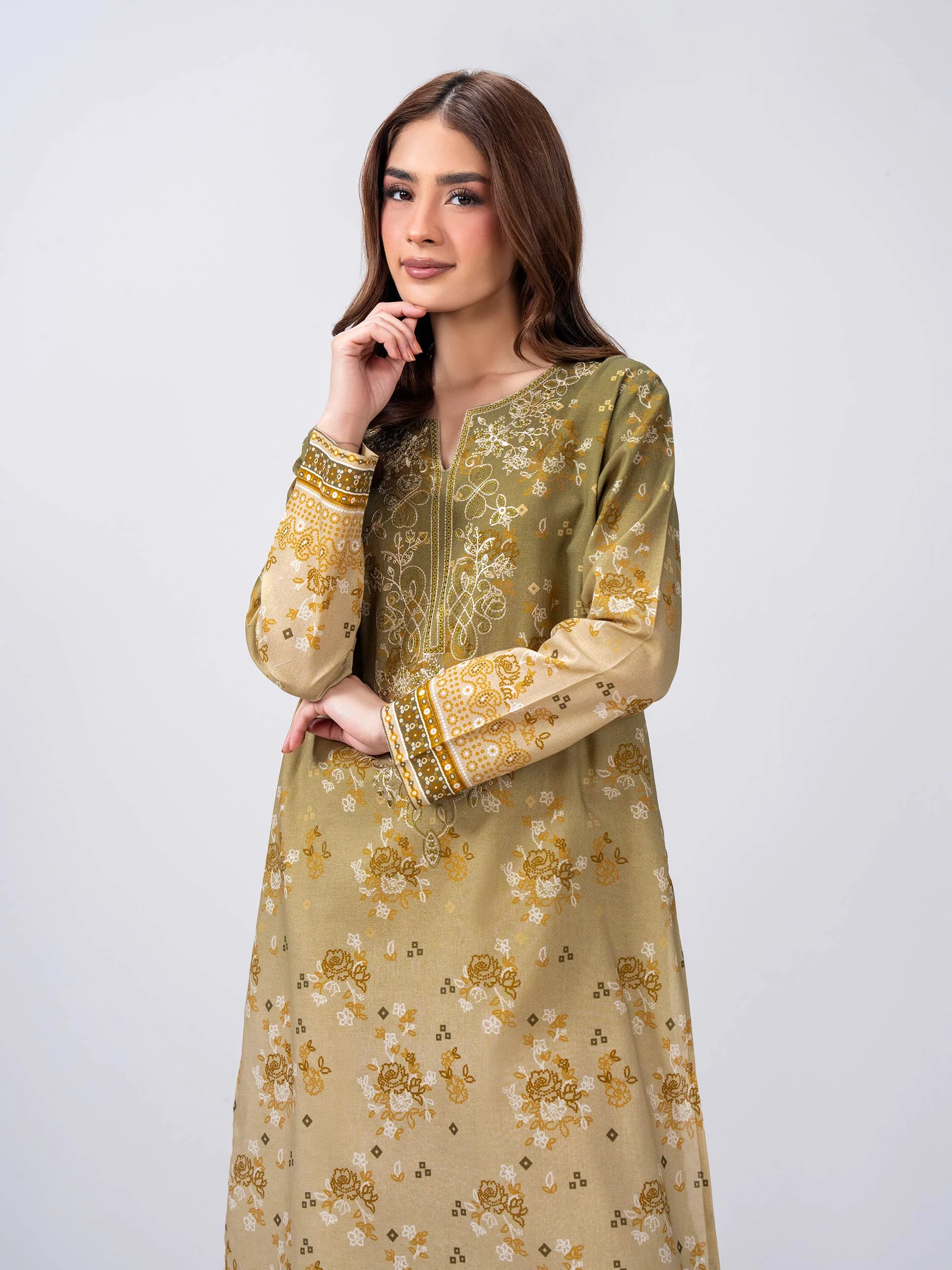 2 Piece Khaddar Suit- Embroidered (Pret) - Image 4