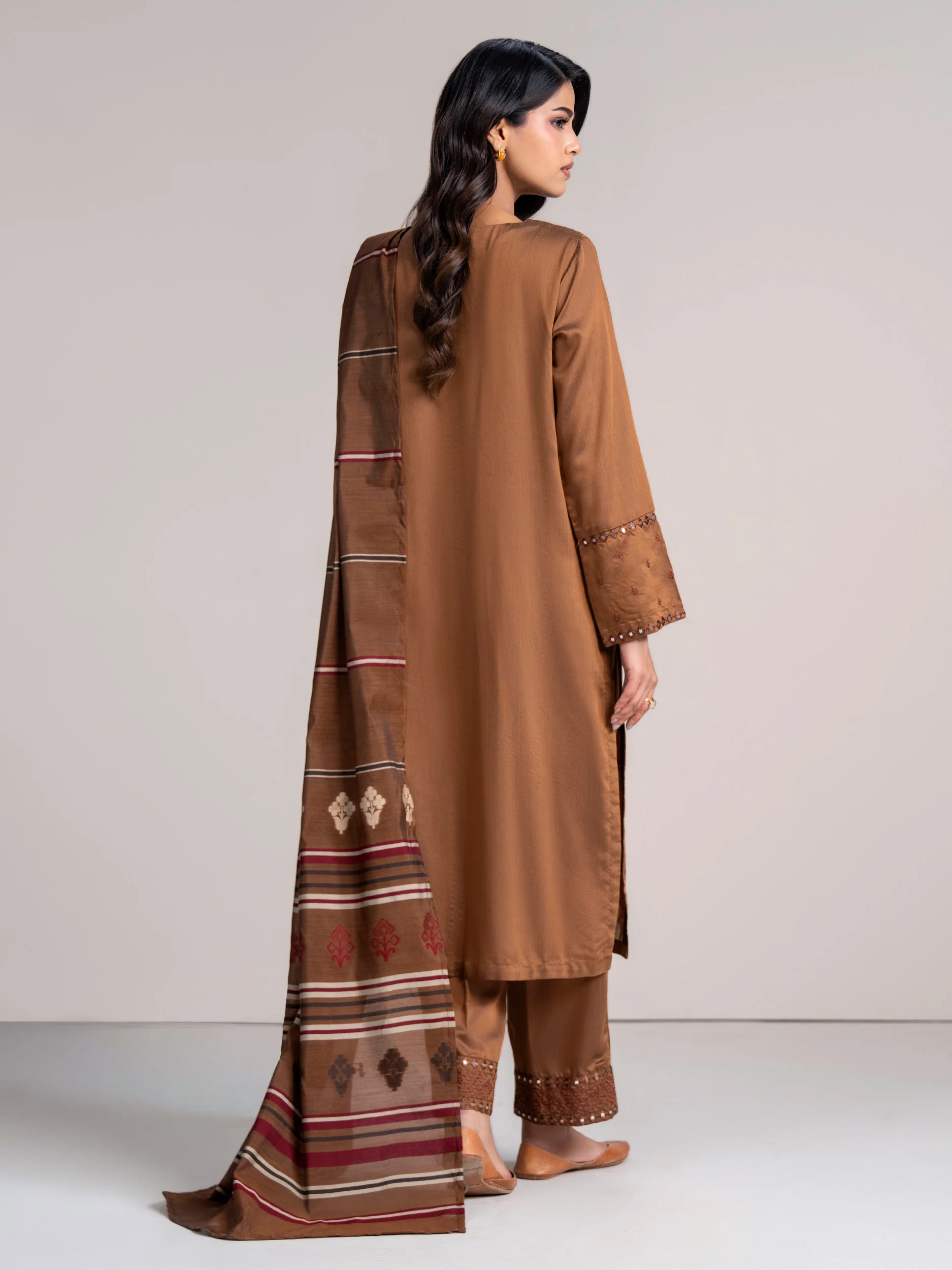3 Piece Yarn Dyed Suit- Embroidered (Pret) - Image 3