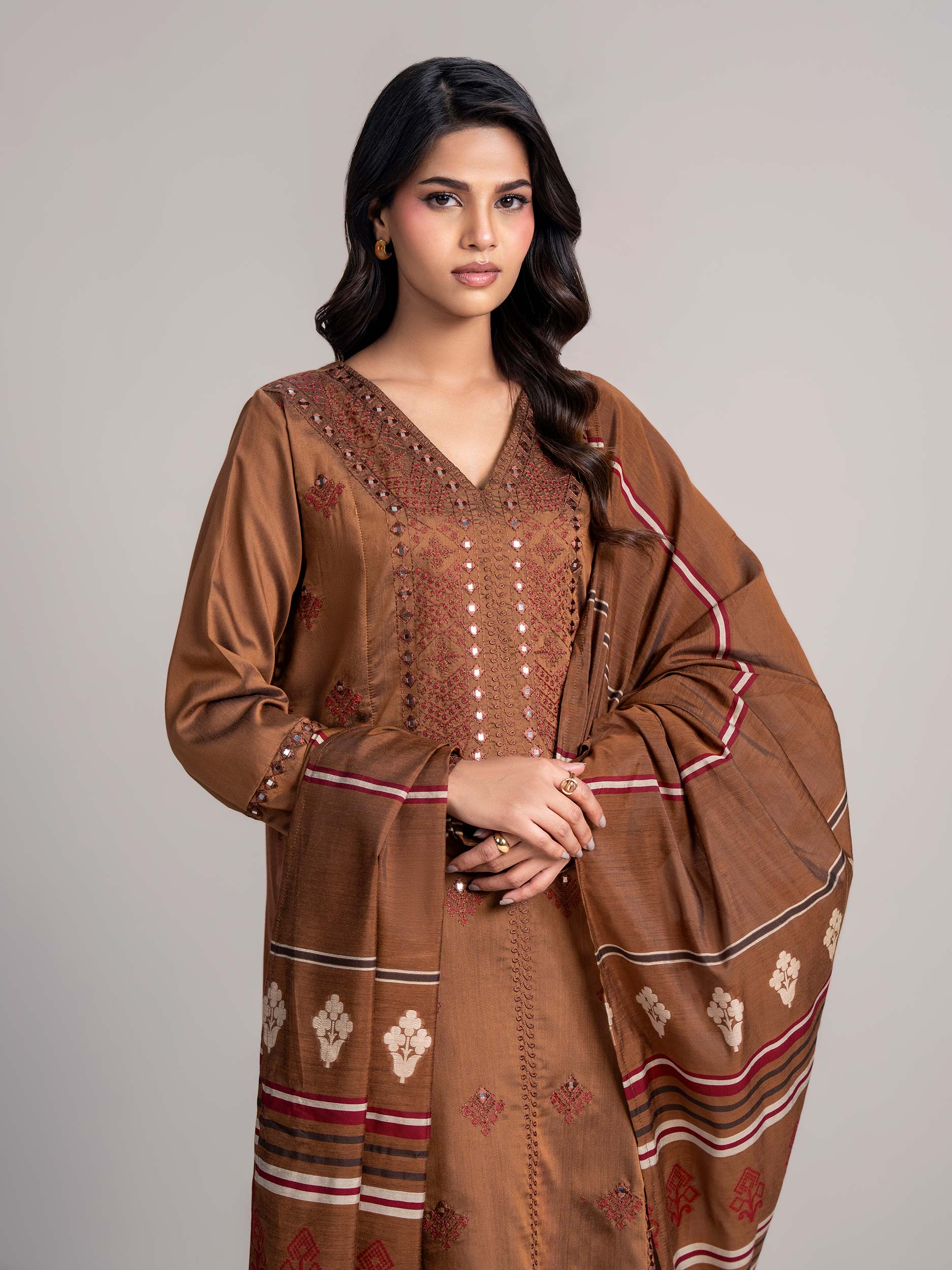 3 Piece Yarn Dyed Suit- Embroidered (Pret) - Image 4