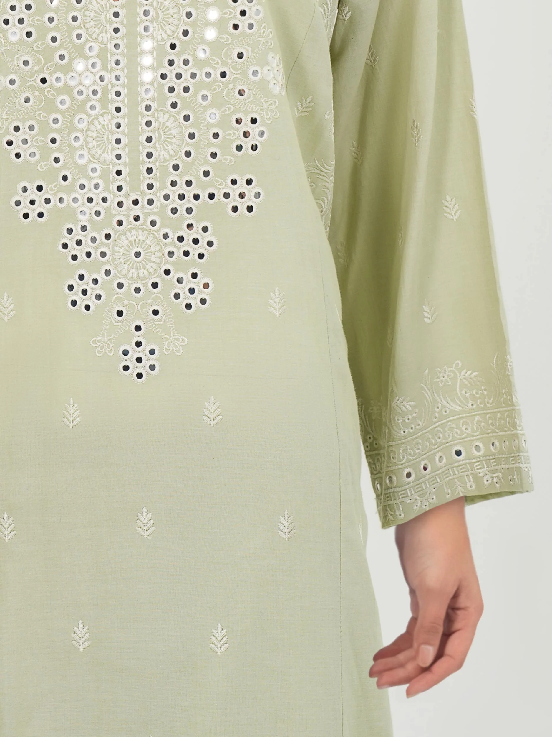 3 Piece Yarn Dyed Suit- Embroidered (Pret) - Image 5