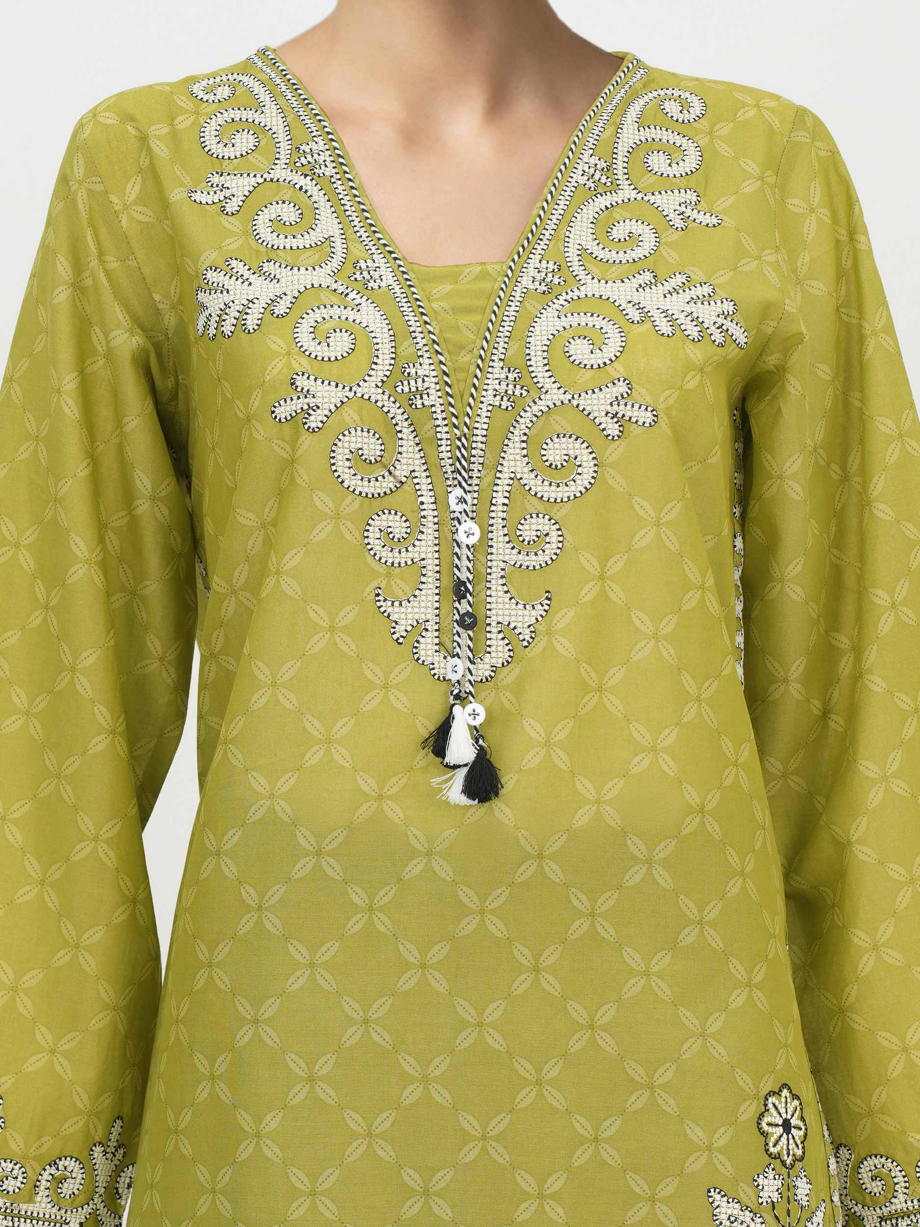 2 Piece Lawn Suit- Embroidered (Pret) - Image 4