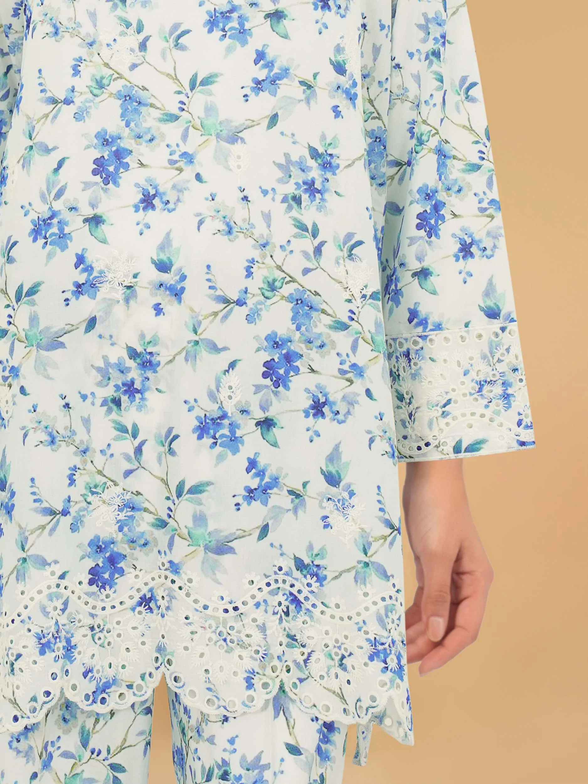 2 Piece Viscose Lawn- Embroidered (Pret) - Image 3